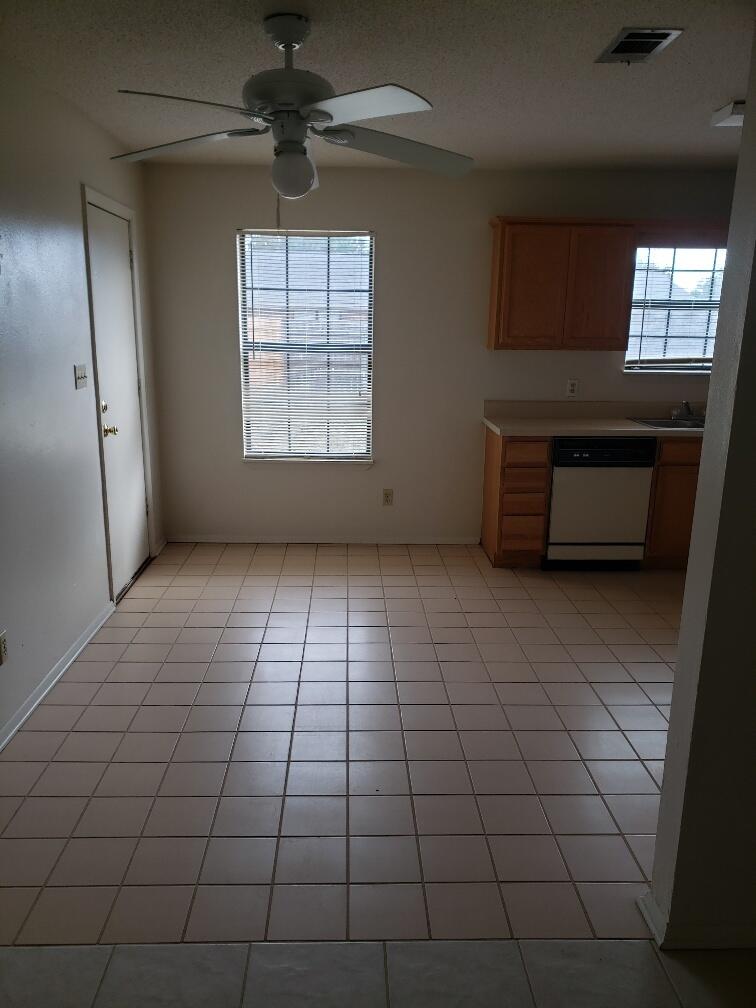 METES & BOUNDS - Residential Lease