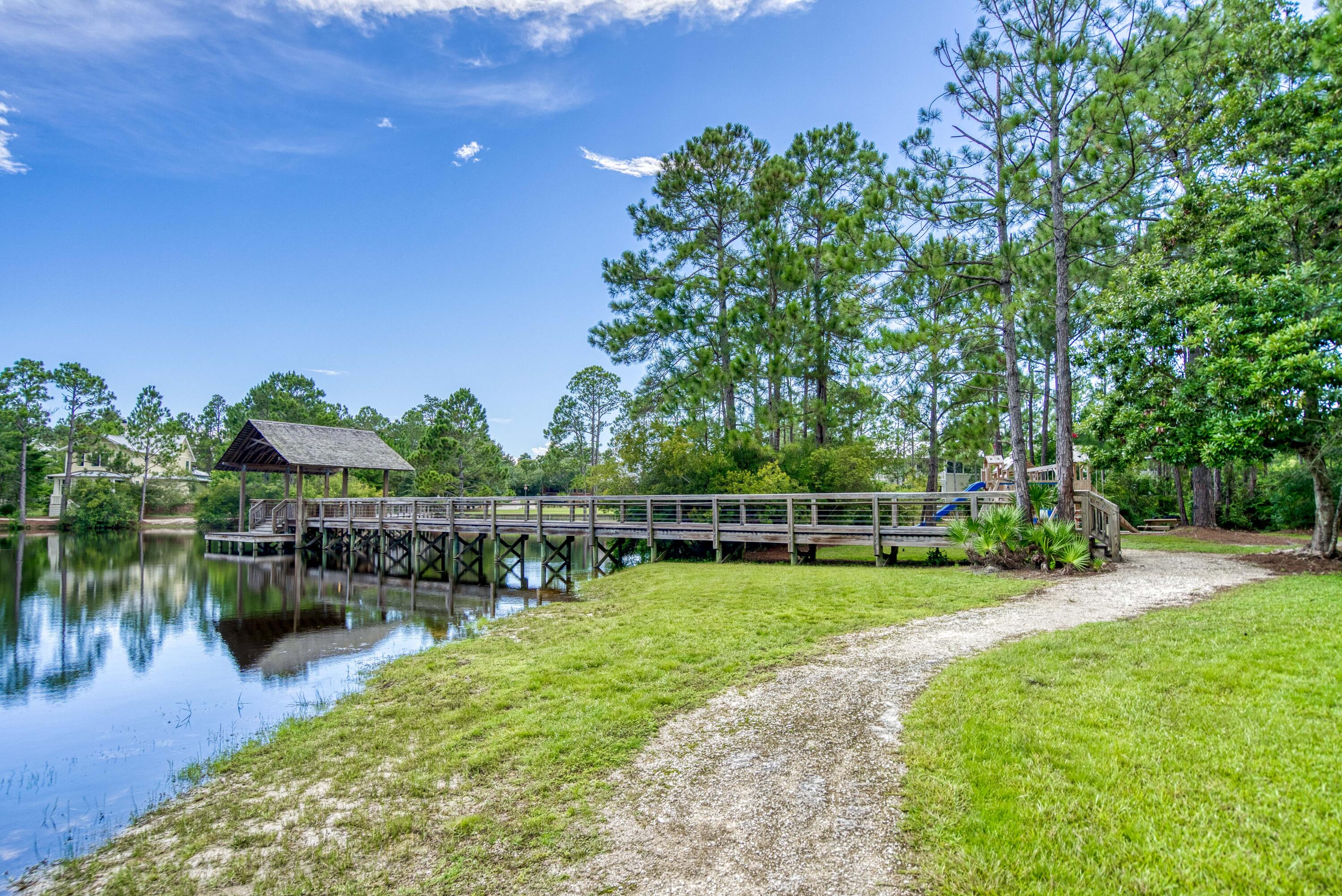 FOREST LAKES - Land