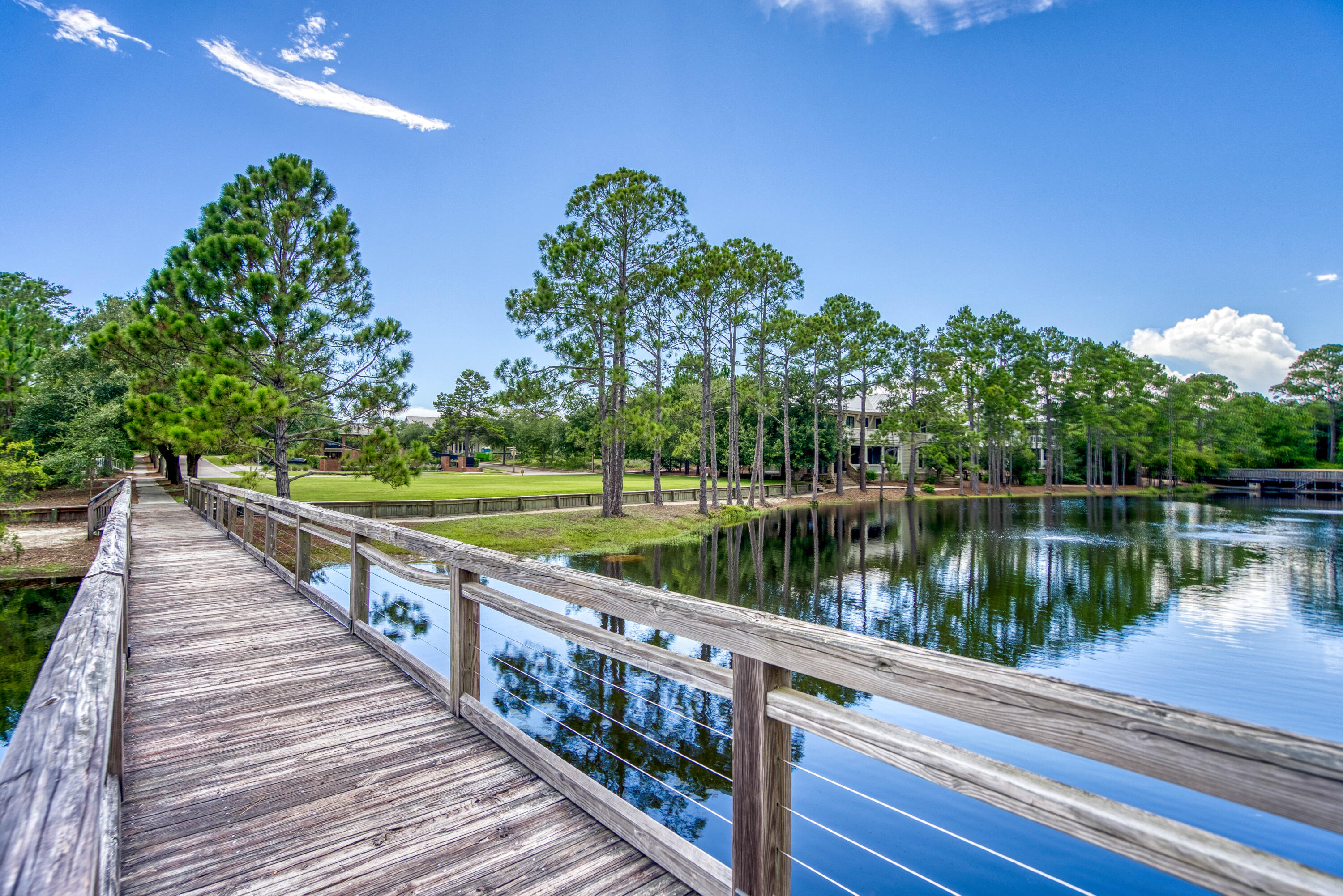 FOREST LAKES - Land