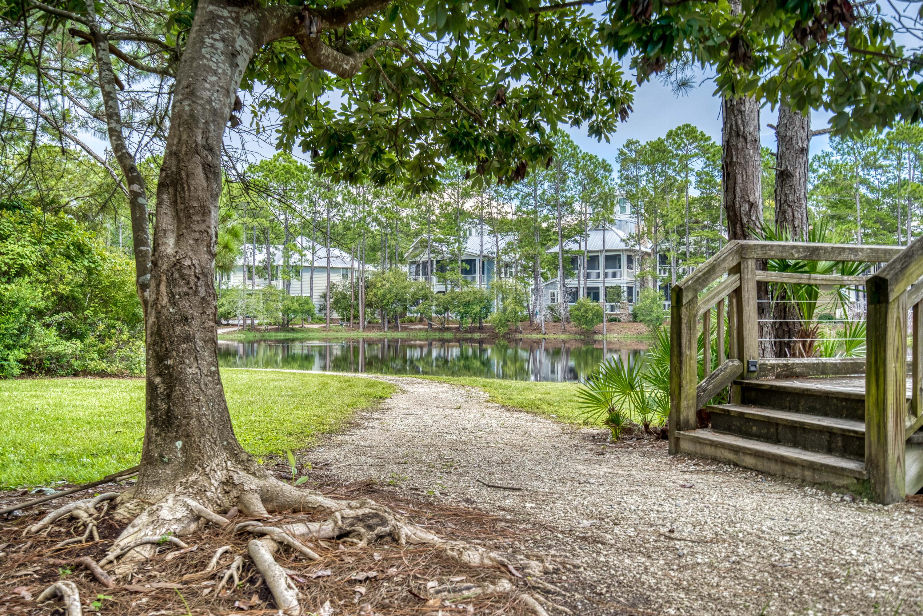 FOREST LAKES - Land