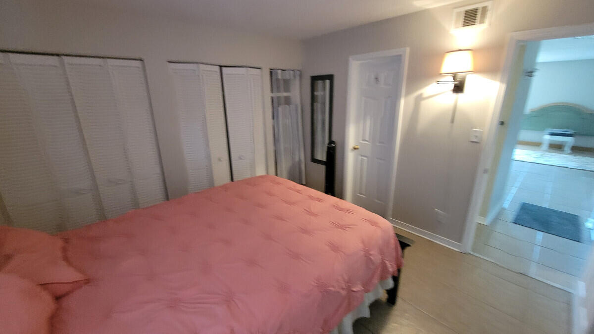 FINISTERRA CONDO - Residential