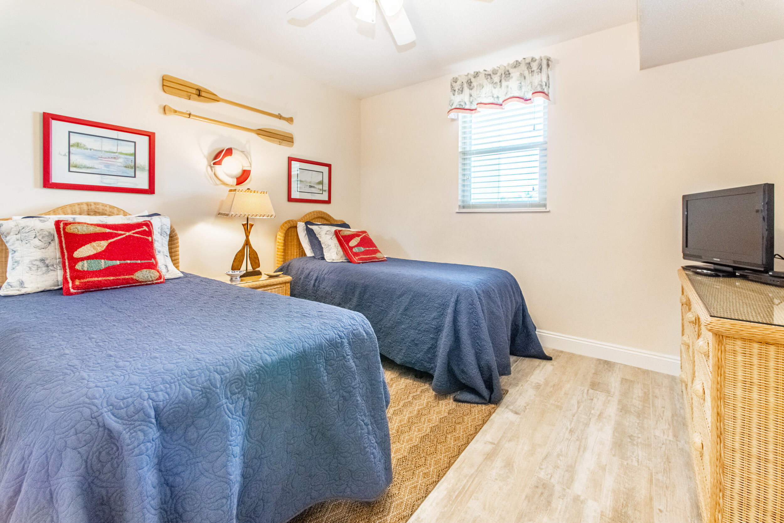 LEEWARD KEY - Residential