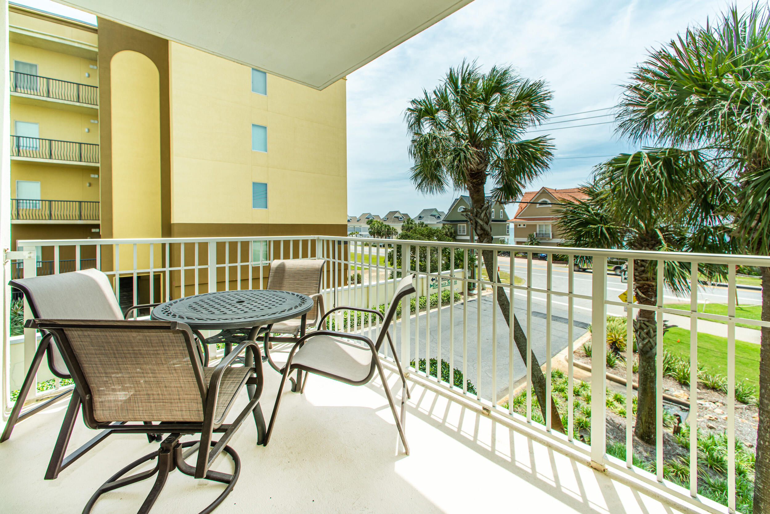 LEEWARD KEY - Residential