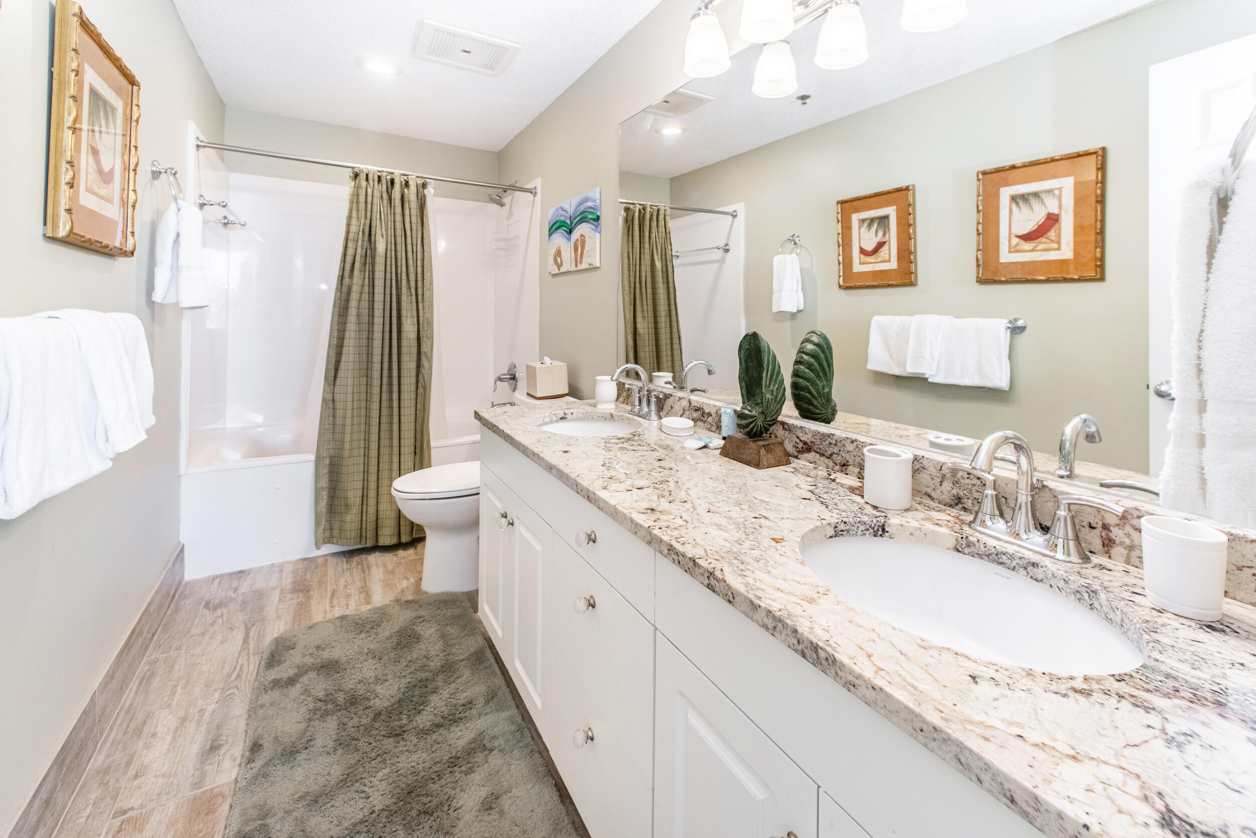 LEEWARD KEY - Residential