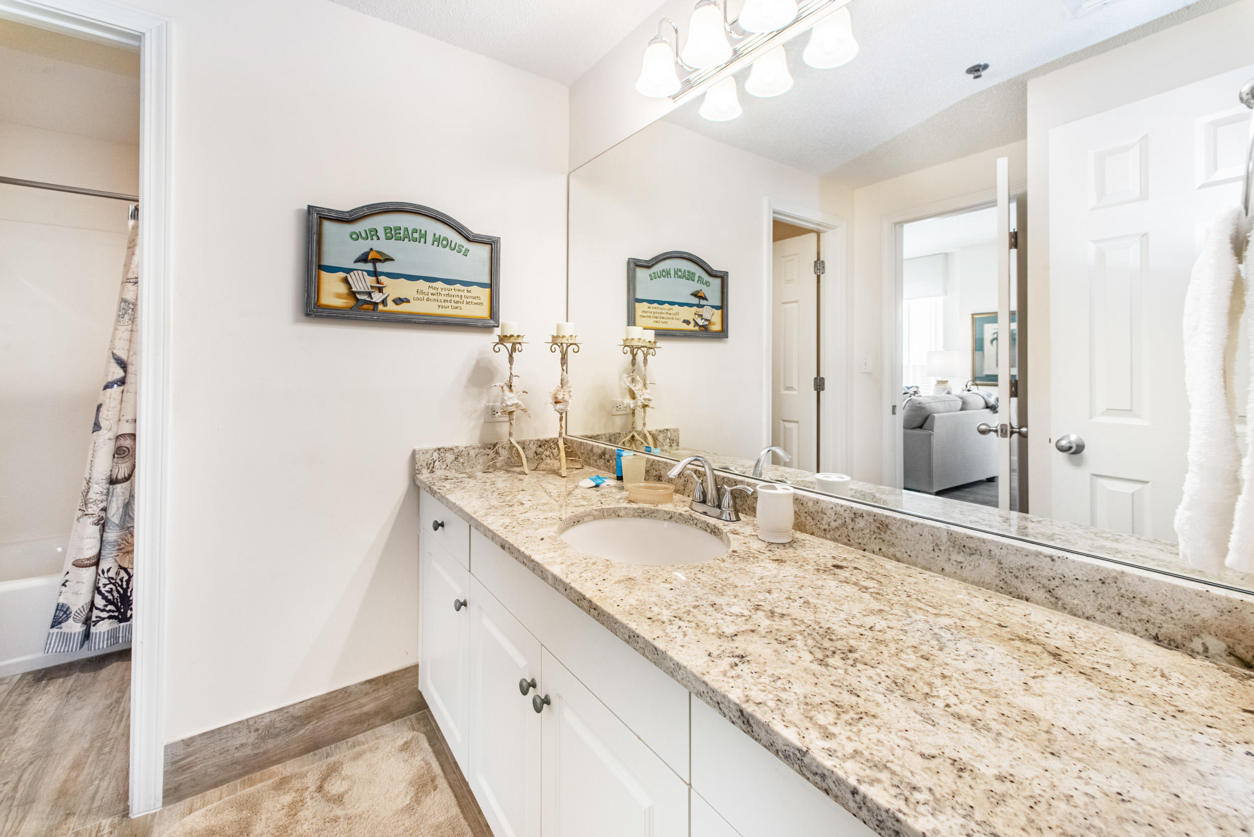 LEEWARD KEY - Residential