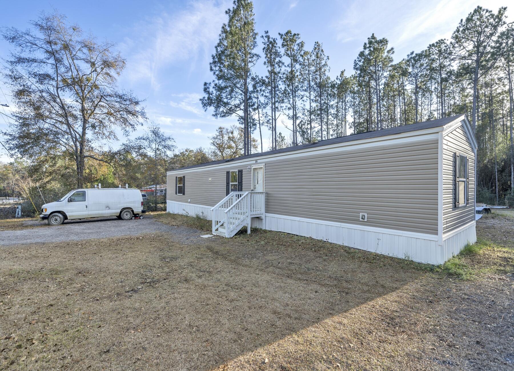 CREEKSIDE - Residential