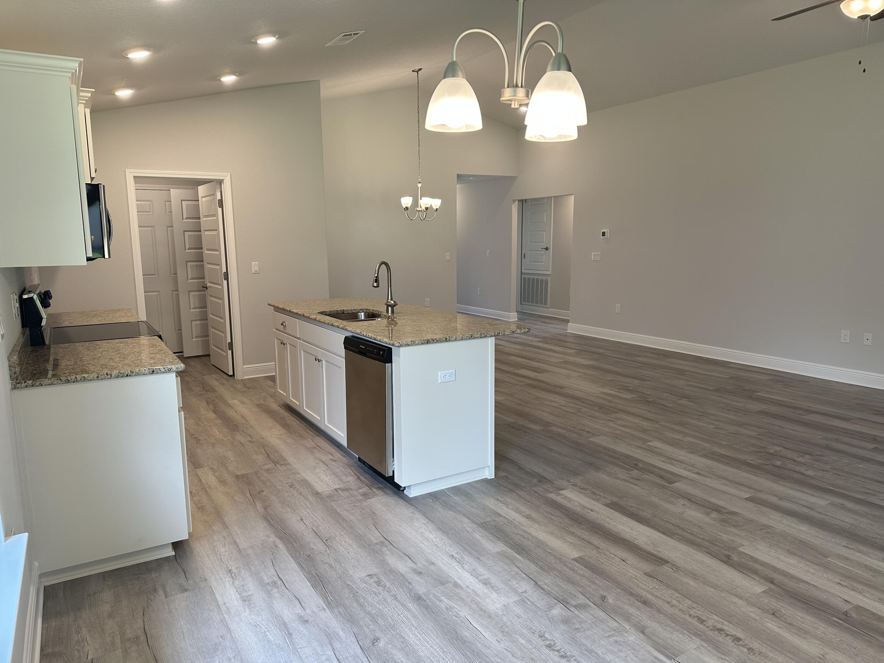 HIDDEN PINES PH 1 - Residential