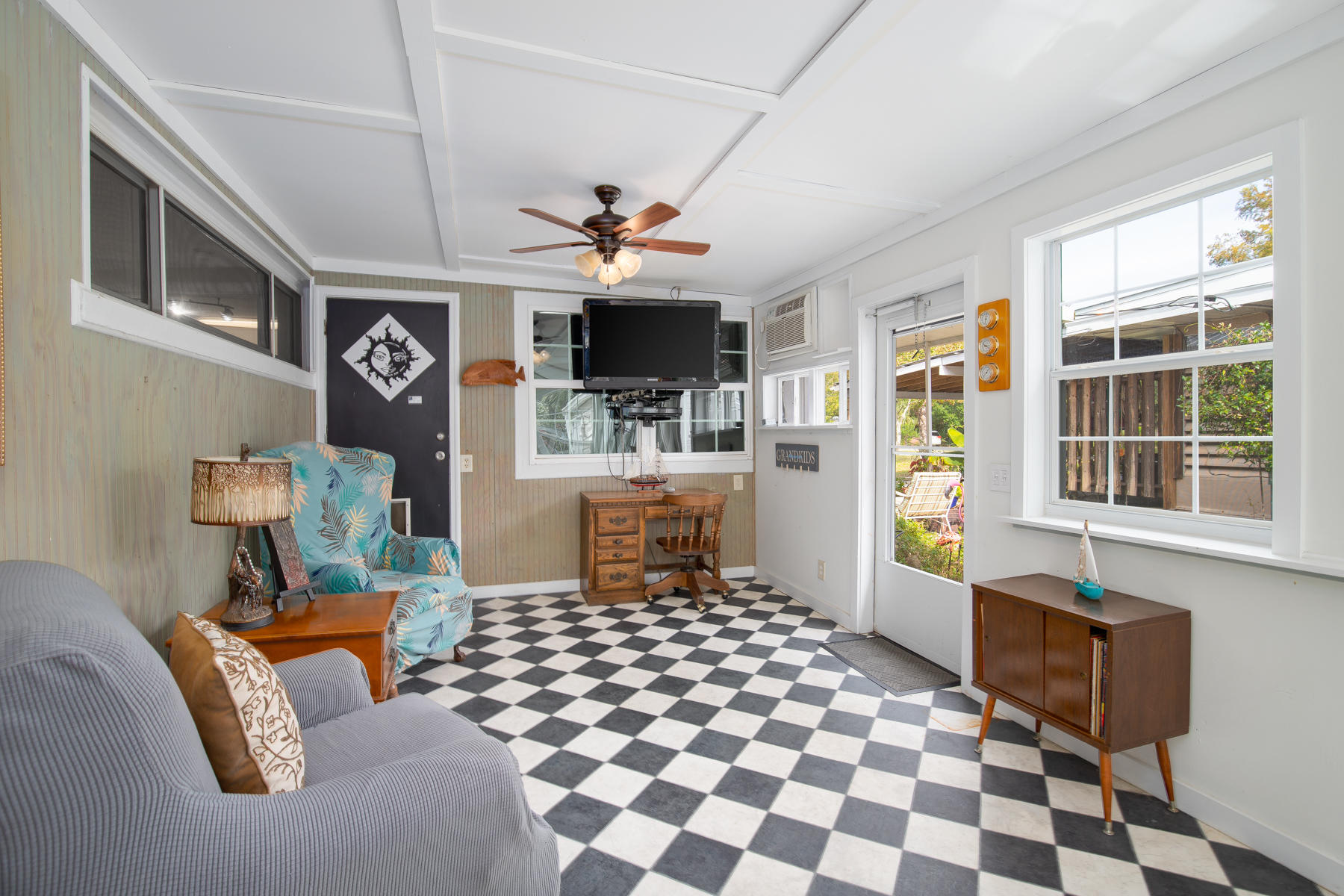 VILLA RUSS PARK - Residential