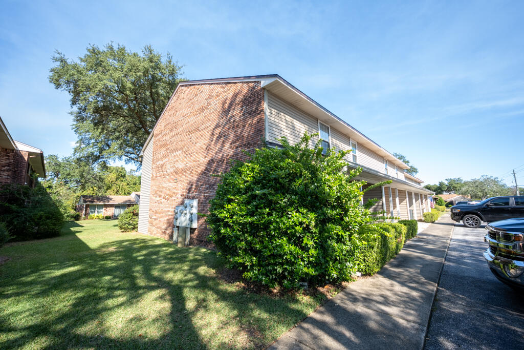 GARDEN VILLAS PH 1 - Residential