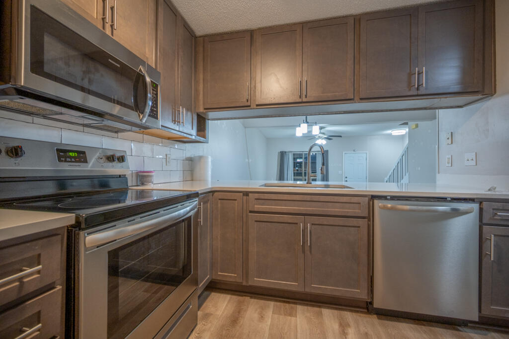 GARDEN VILLAS PH 1 - Residential