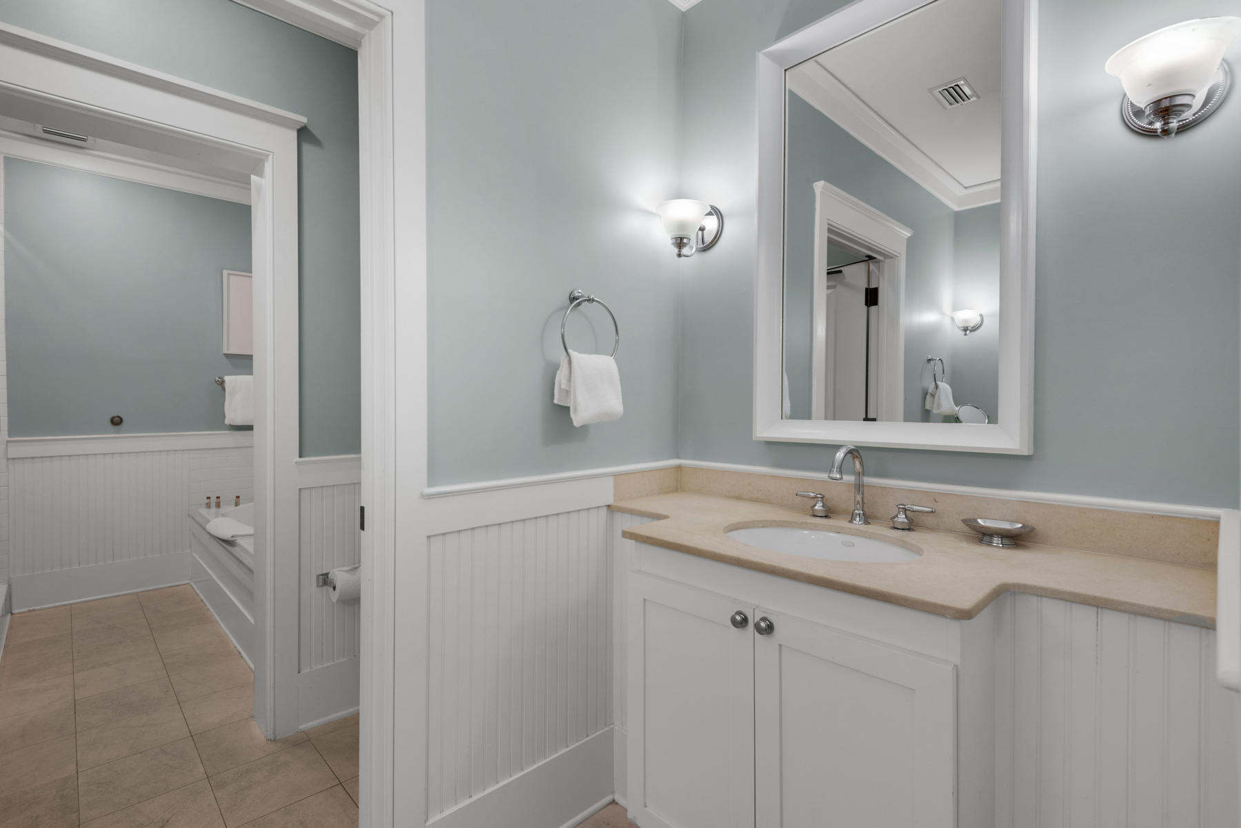 WATERCOLOR TOWN CENTER BLDG 6 - Residential