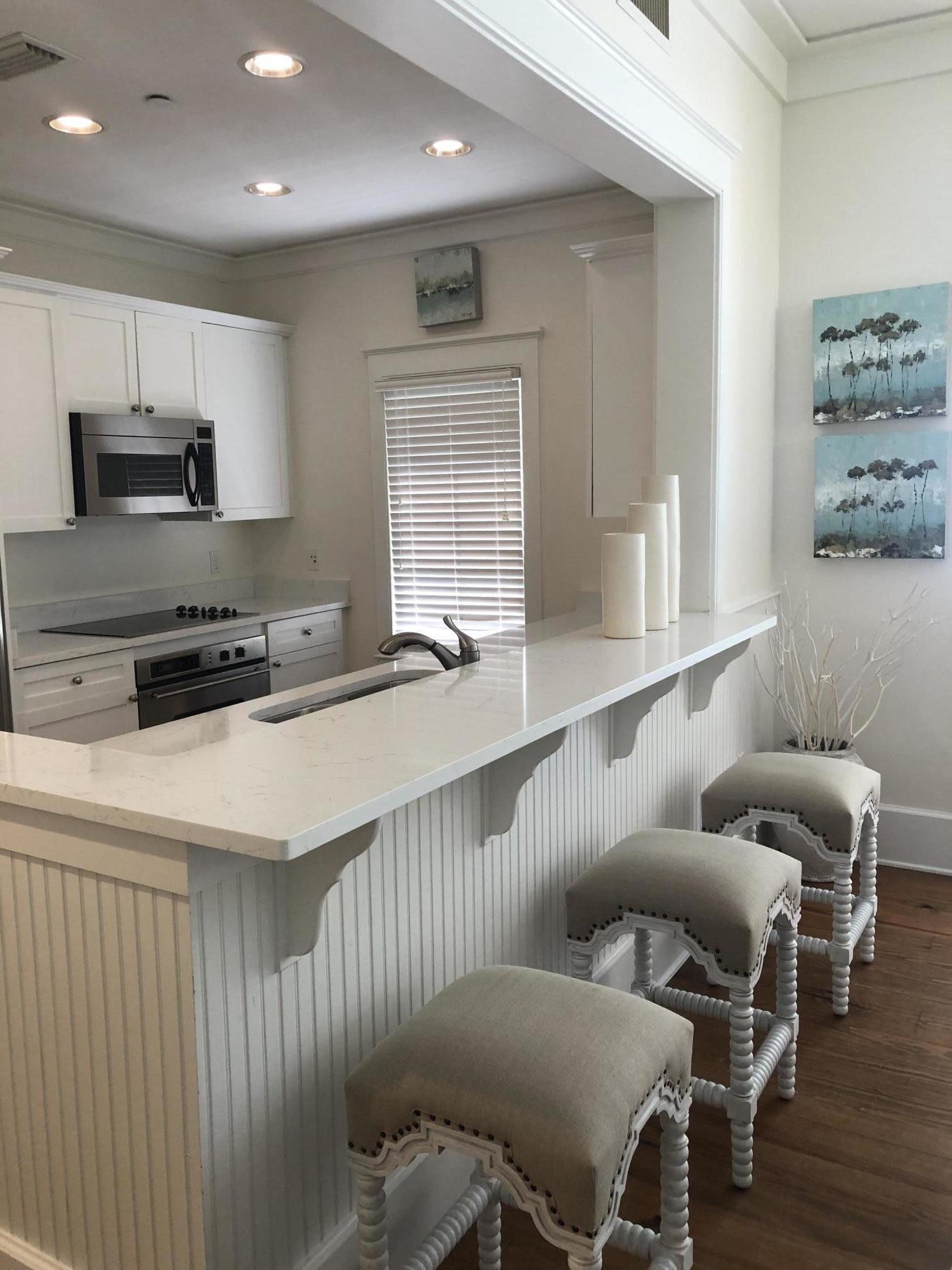 WATERCOLOR TOWN CENTER BLDG 6 - Residential