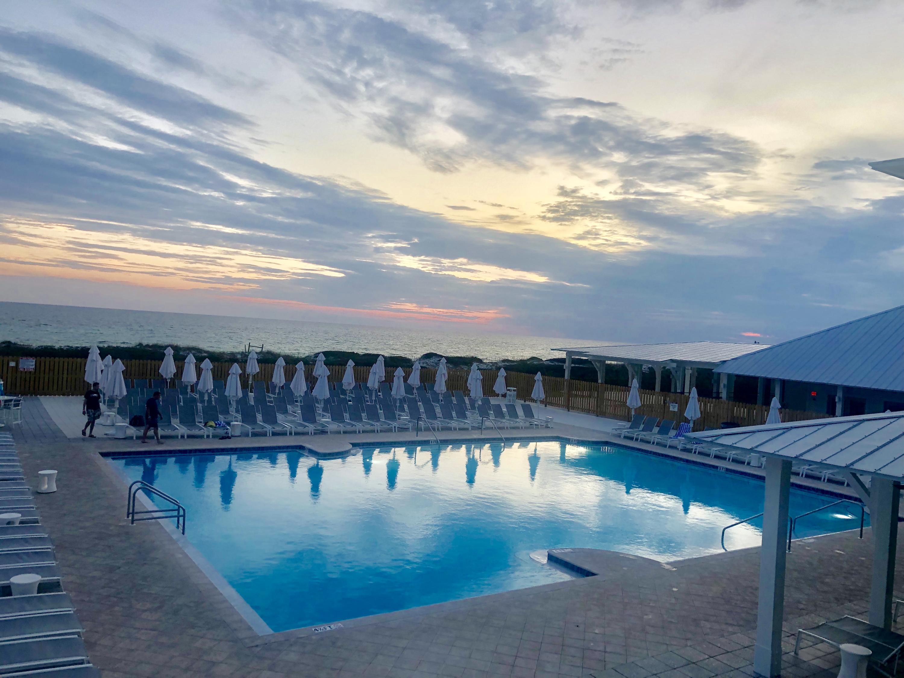 WATERCOLOR TOWN CENTER BLDG 6 - Residential