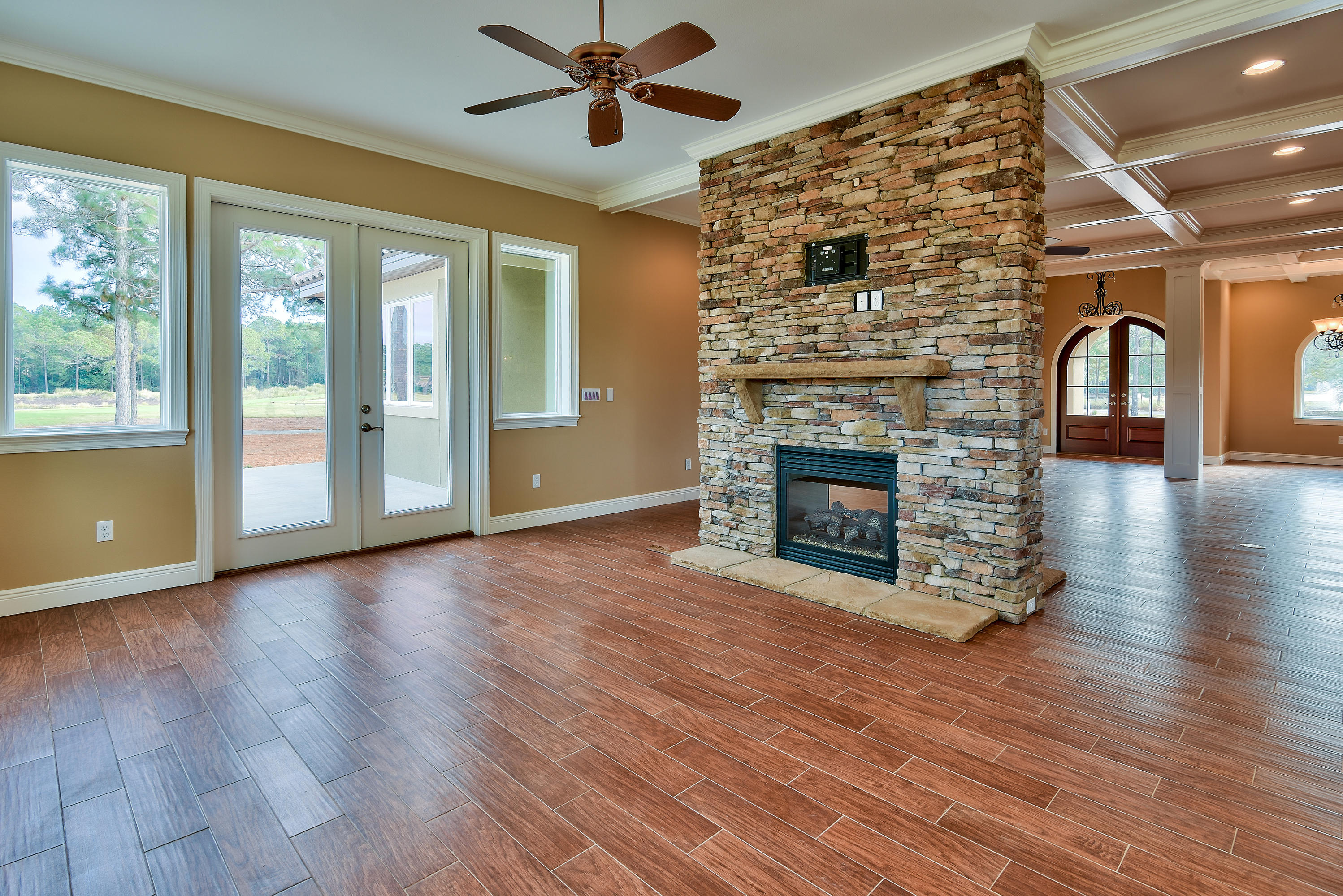 BAYTOWNE AVENUE - Residential