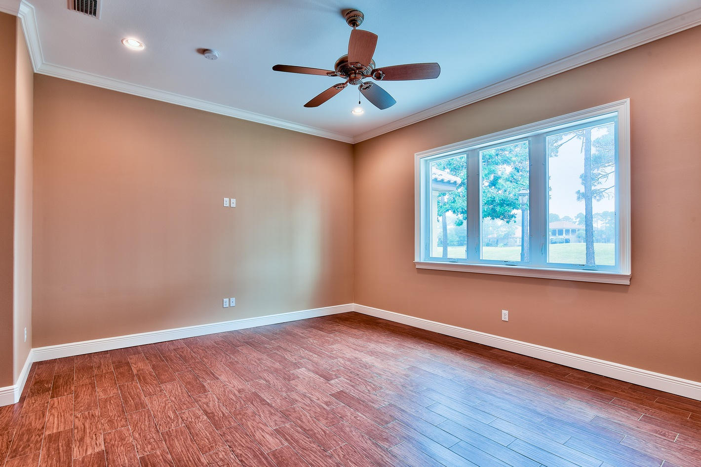 BAYTOWNE AVENUE - Residential