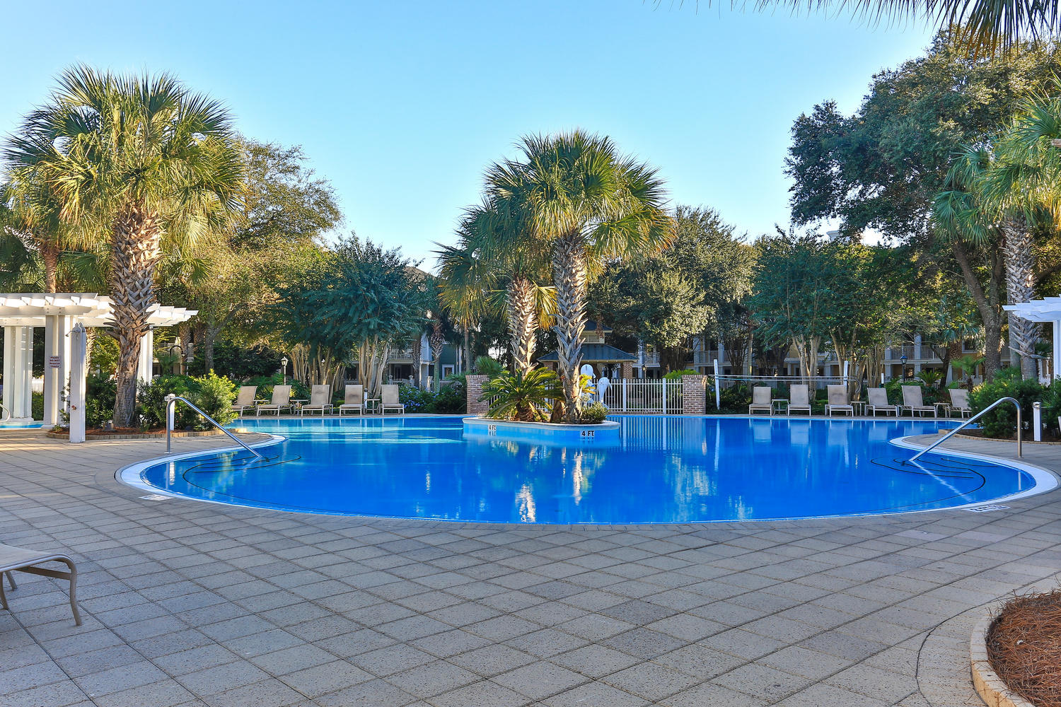 PILOT HOUSE - Residential