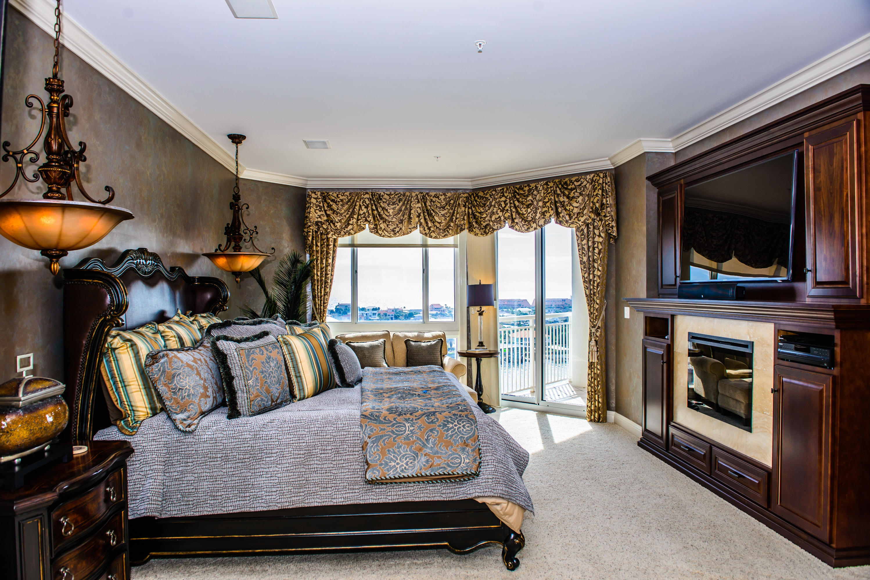 GRAND HARBOR - Residential