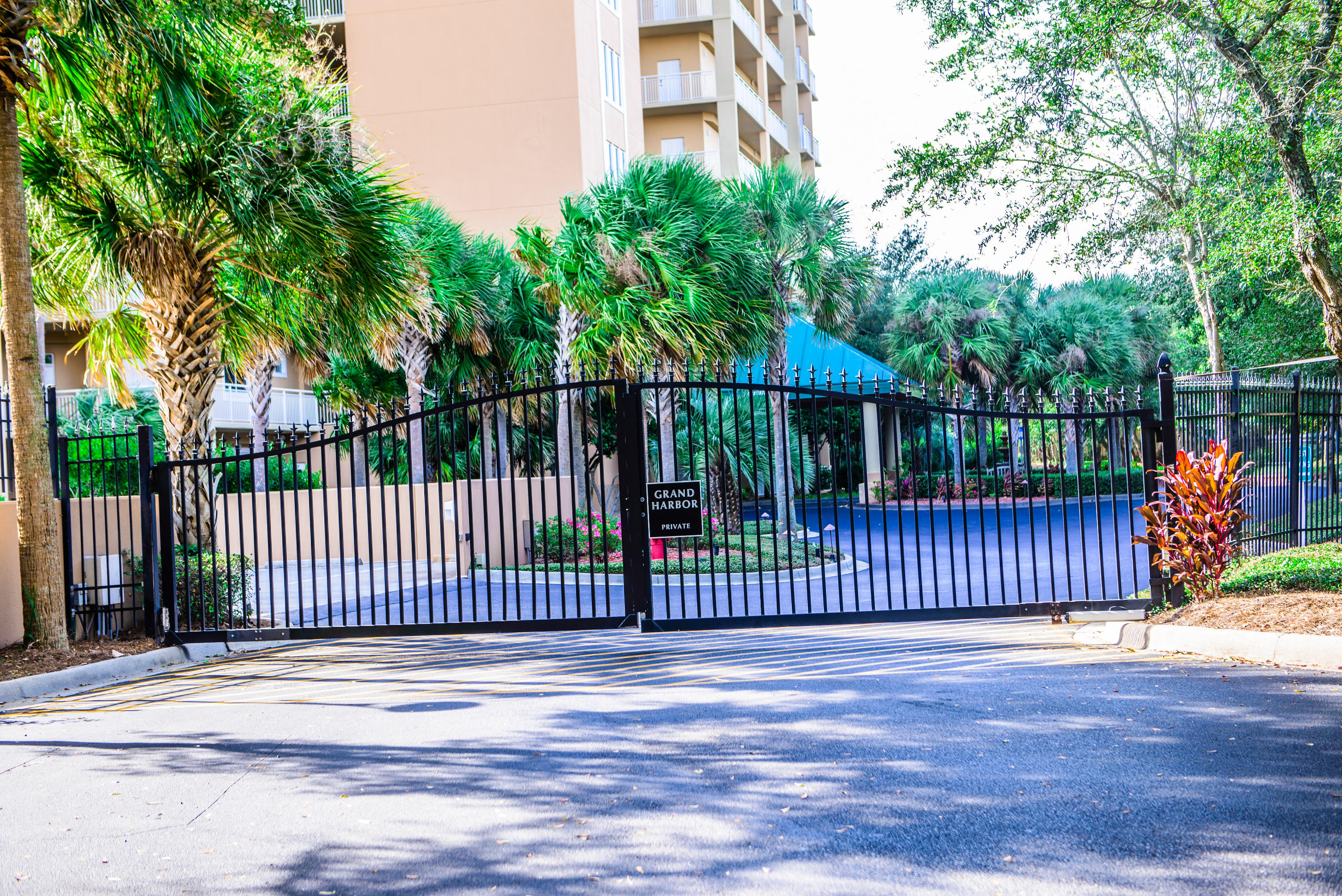 GRAND HARBOR - Residential