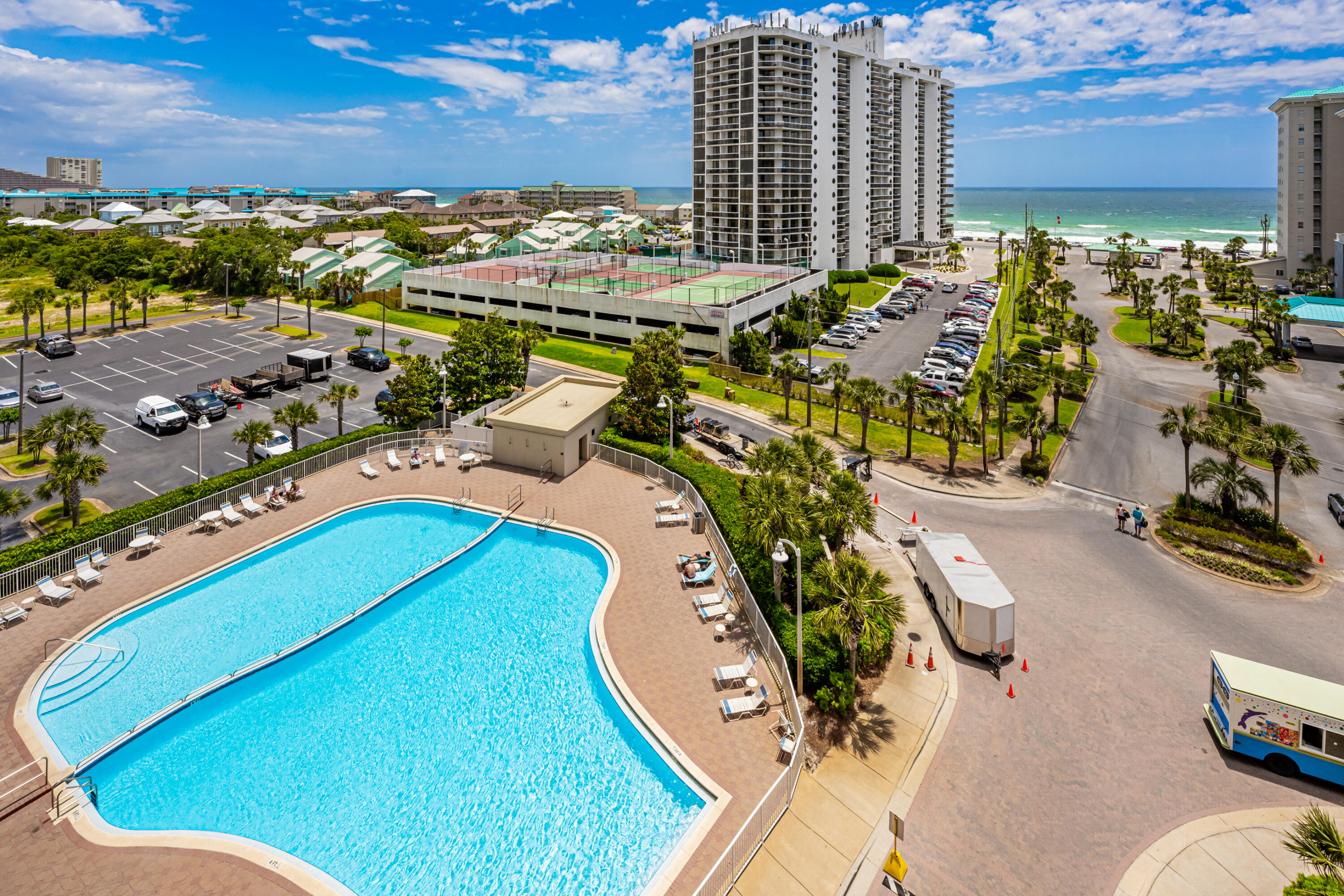 ARIEL DUNES I - Residential