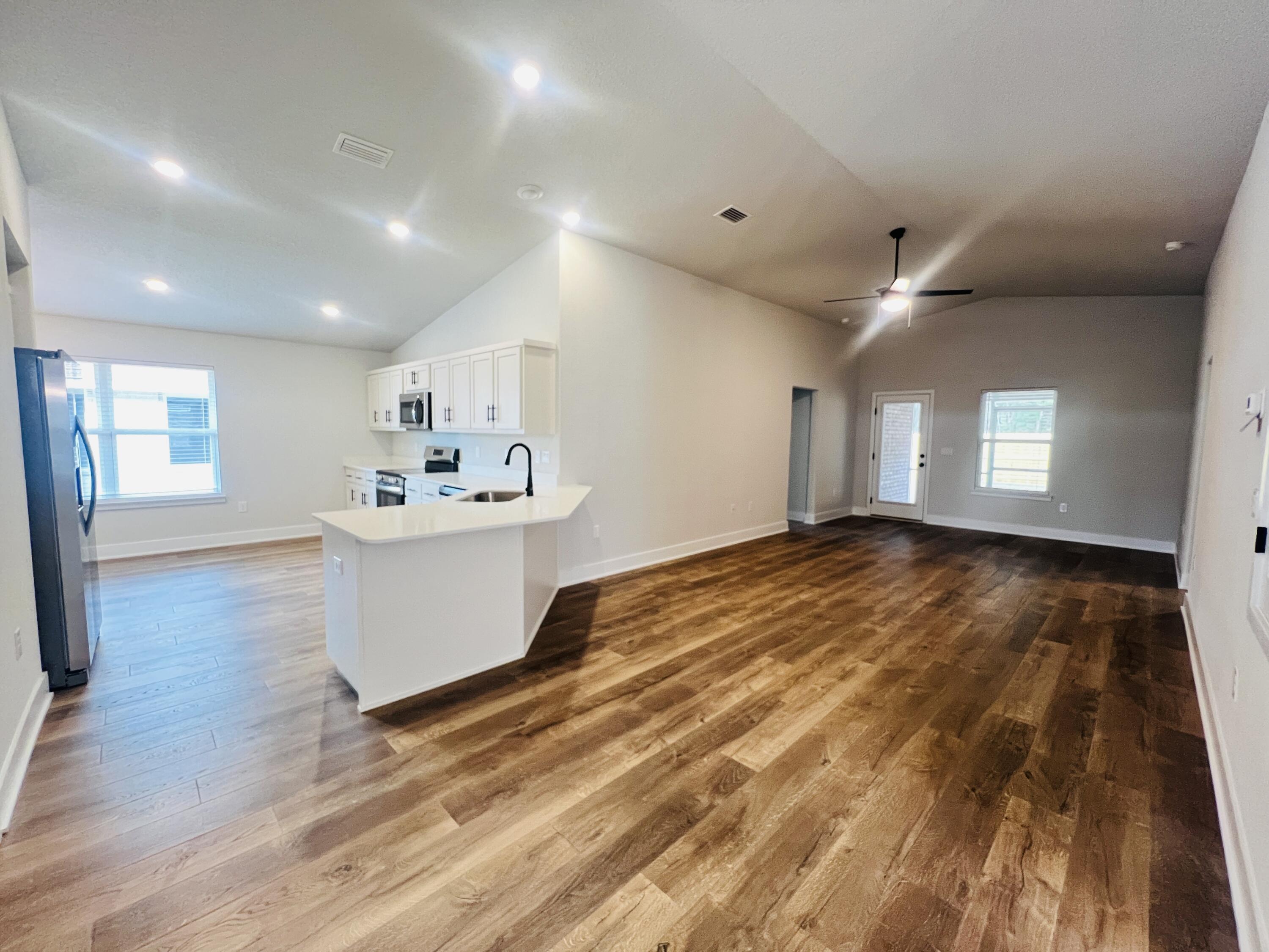 HIDDEN PINES PH 1 - Residential