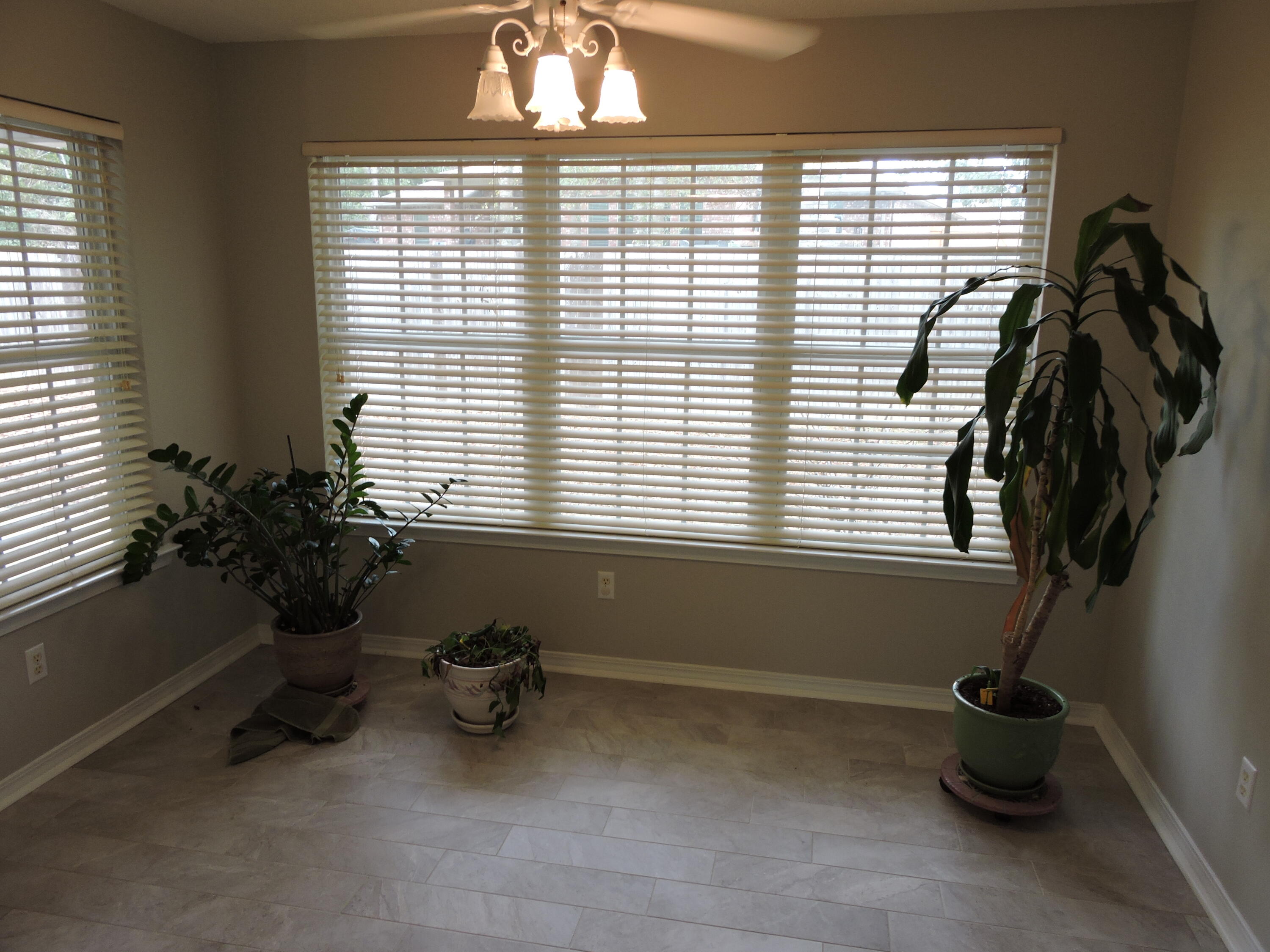 SILVER OAKS PH 1 - Residential Lease