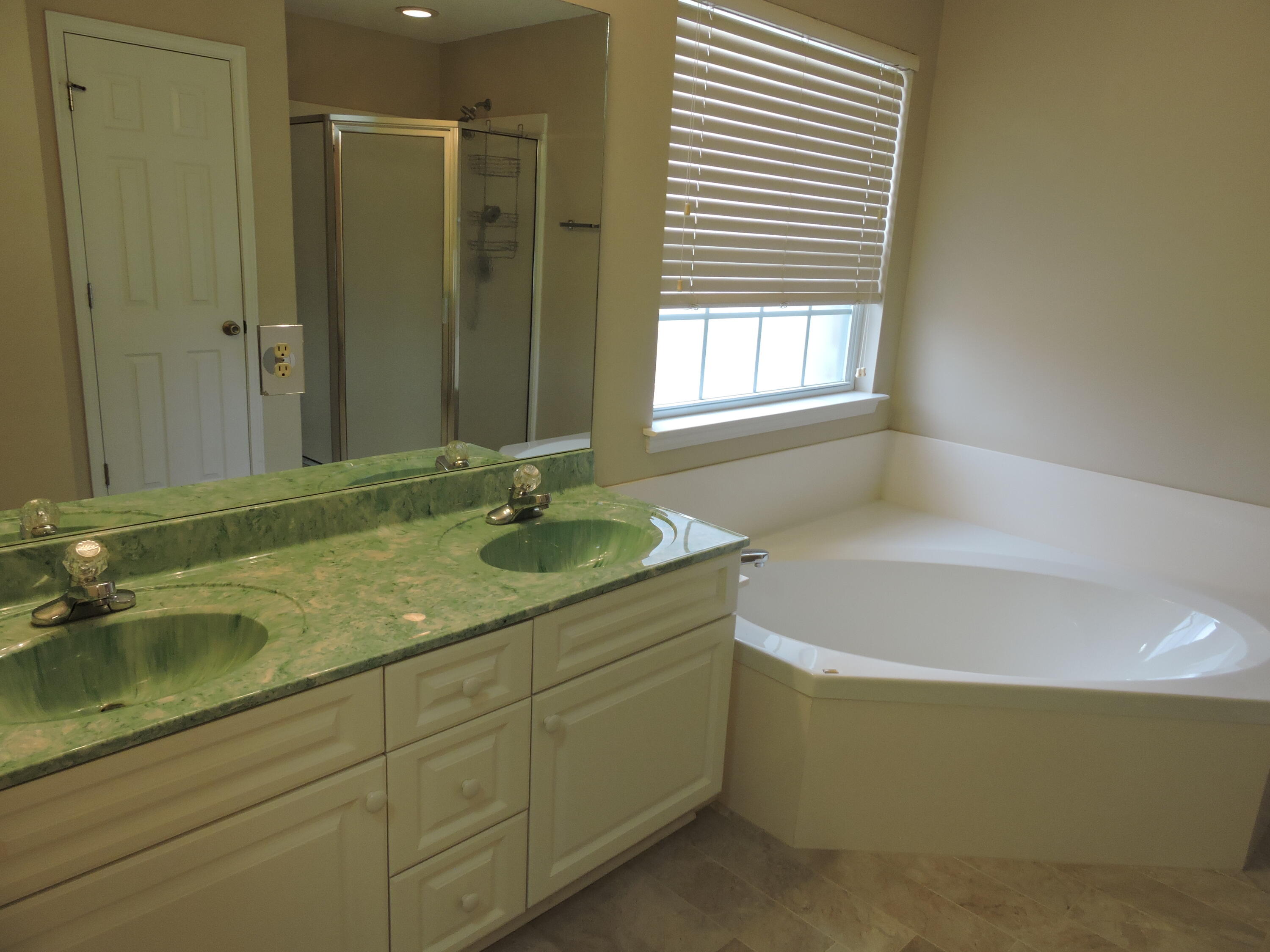 SILVER OAKS PH 1 - Residential Lease