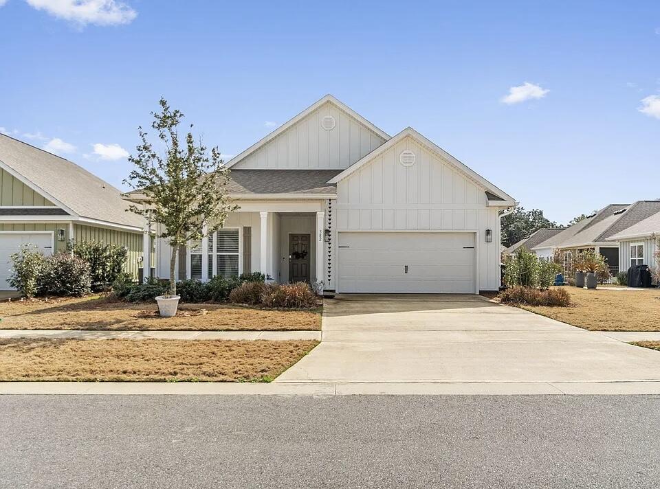 HAMMOCK BAY - Residential Lease