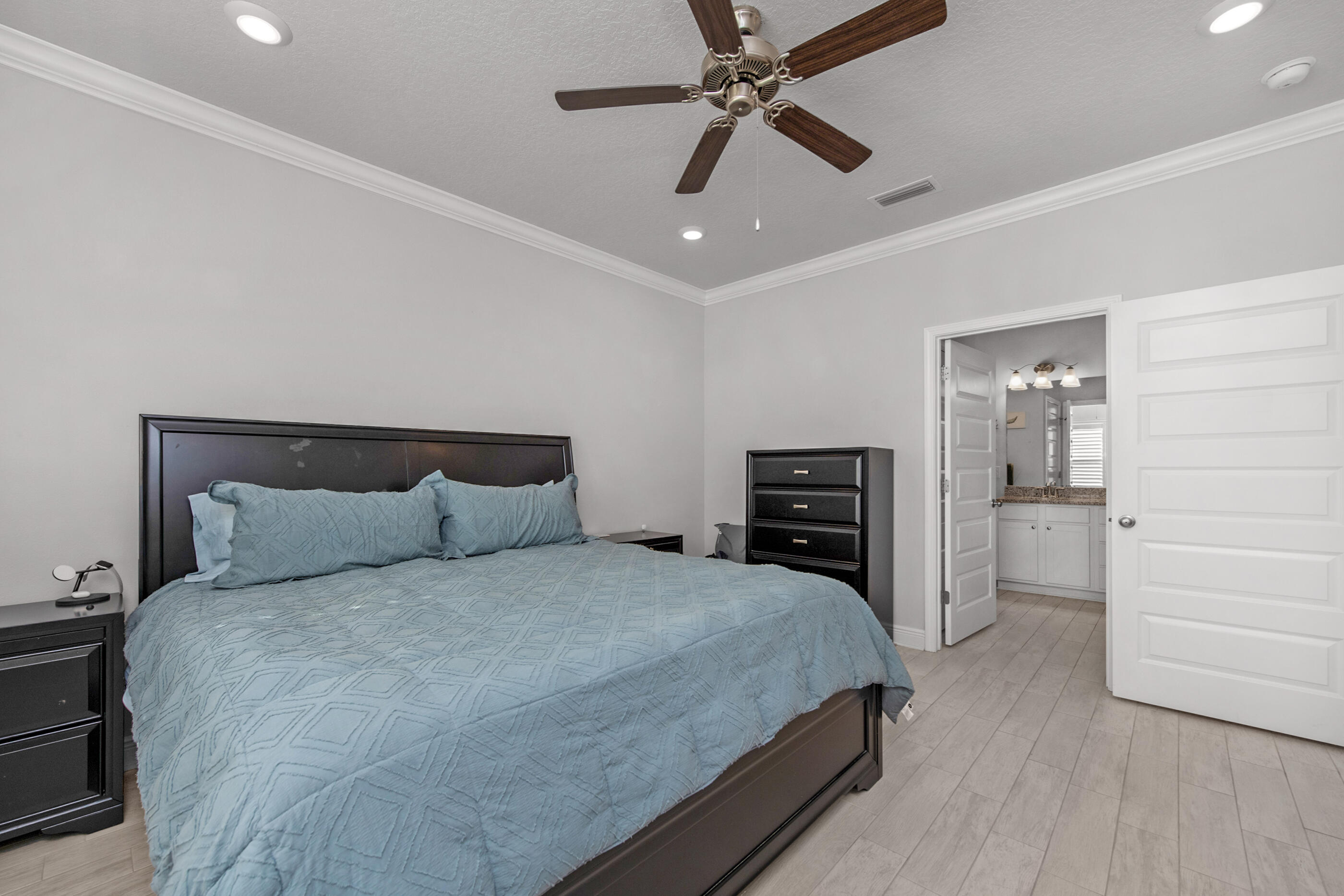 HAMMOCK BAY - Residential Lease