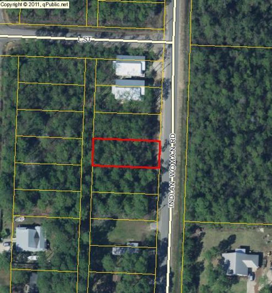One of 5 sensational building lots in the heart of Santa Rosa Beach - convenient to Sacred Heart Hospital, Sandestin, Grand Blvd Shops, Silver Sands Outlet and all of Destin - Minutes to the white sands of the Gulf and bay - Convenience and price make this lot a can't miss!