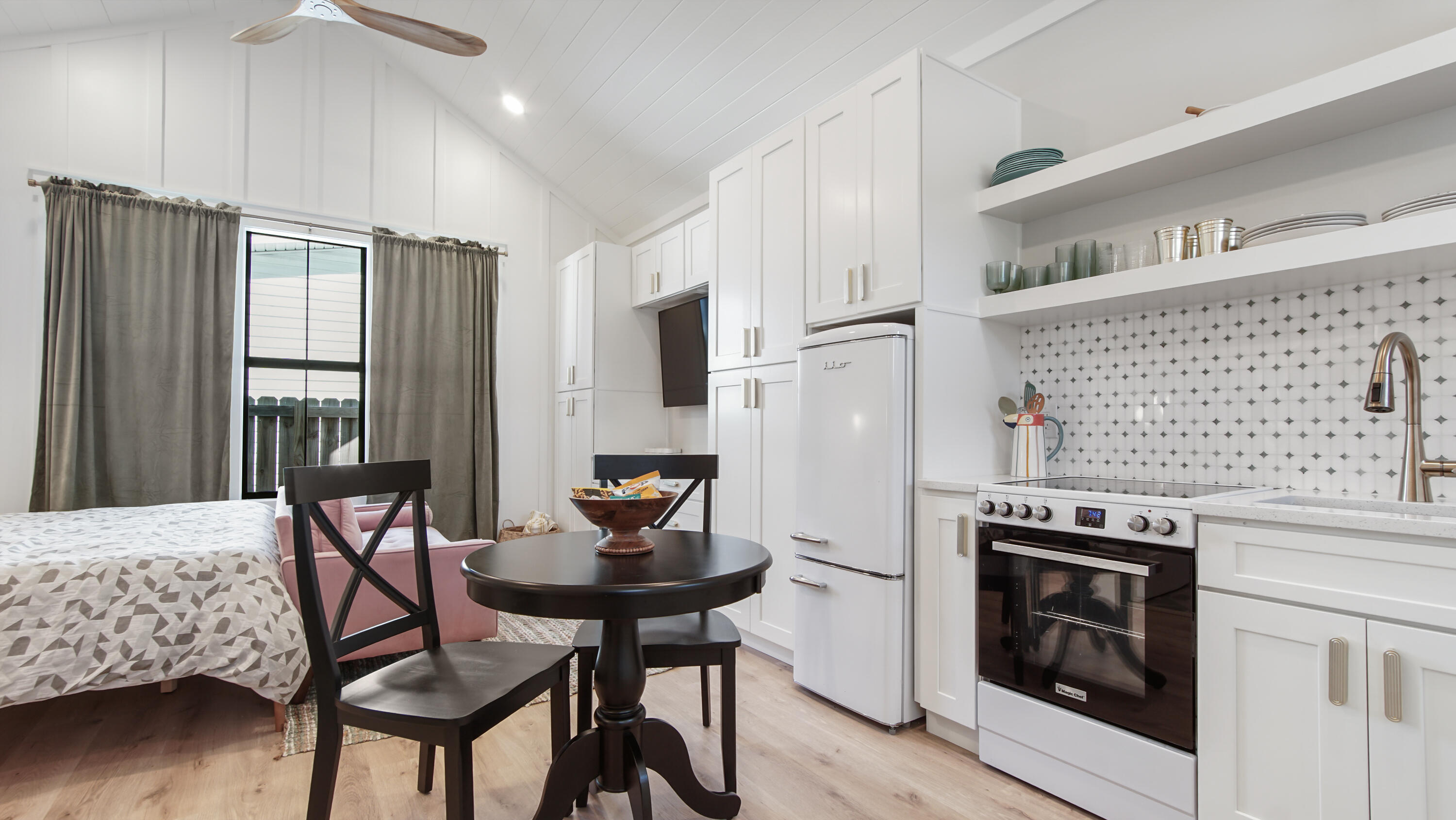 LAGUNA BEACH - Residential