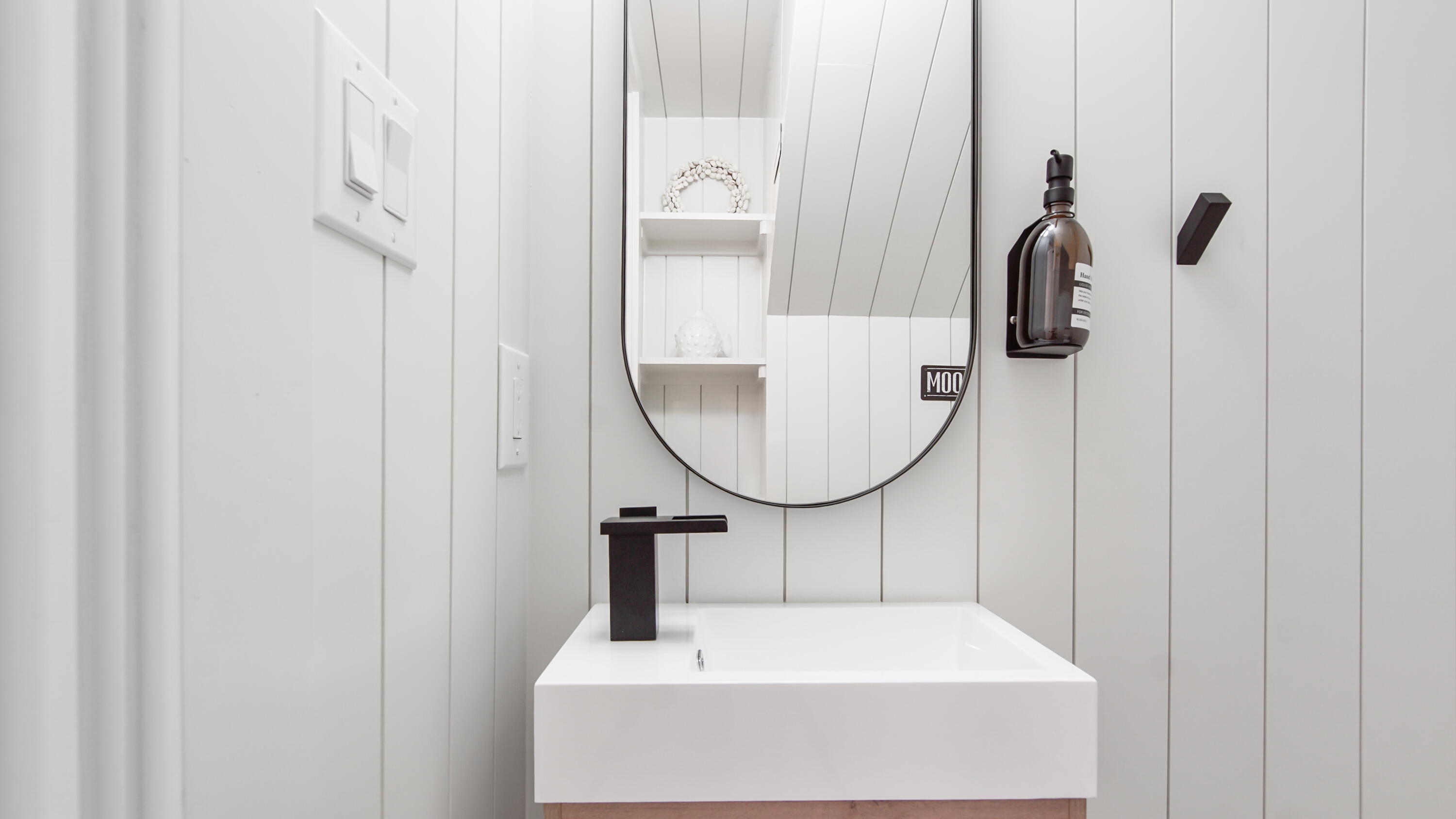 LAGUNA BEACH - Residential