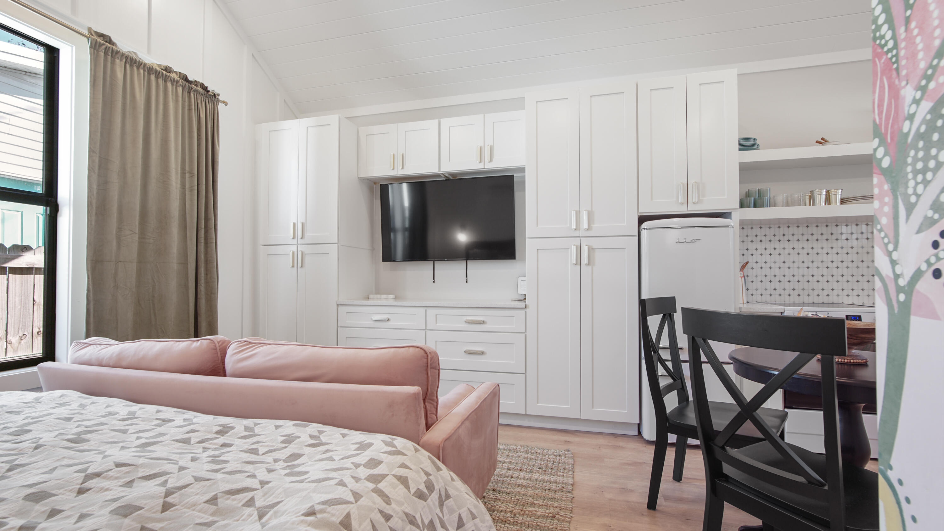 LAGUNA BEACH - Residential