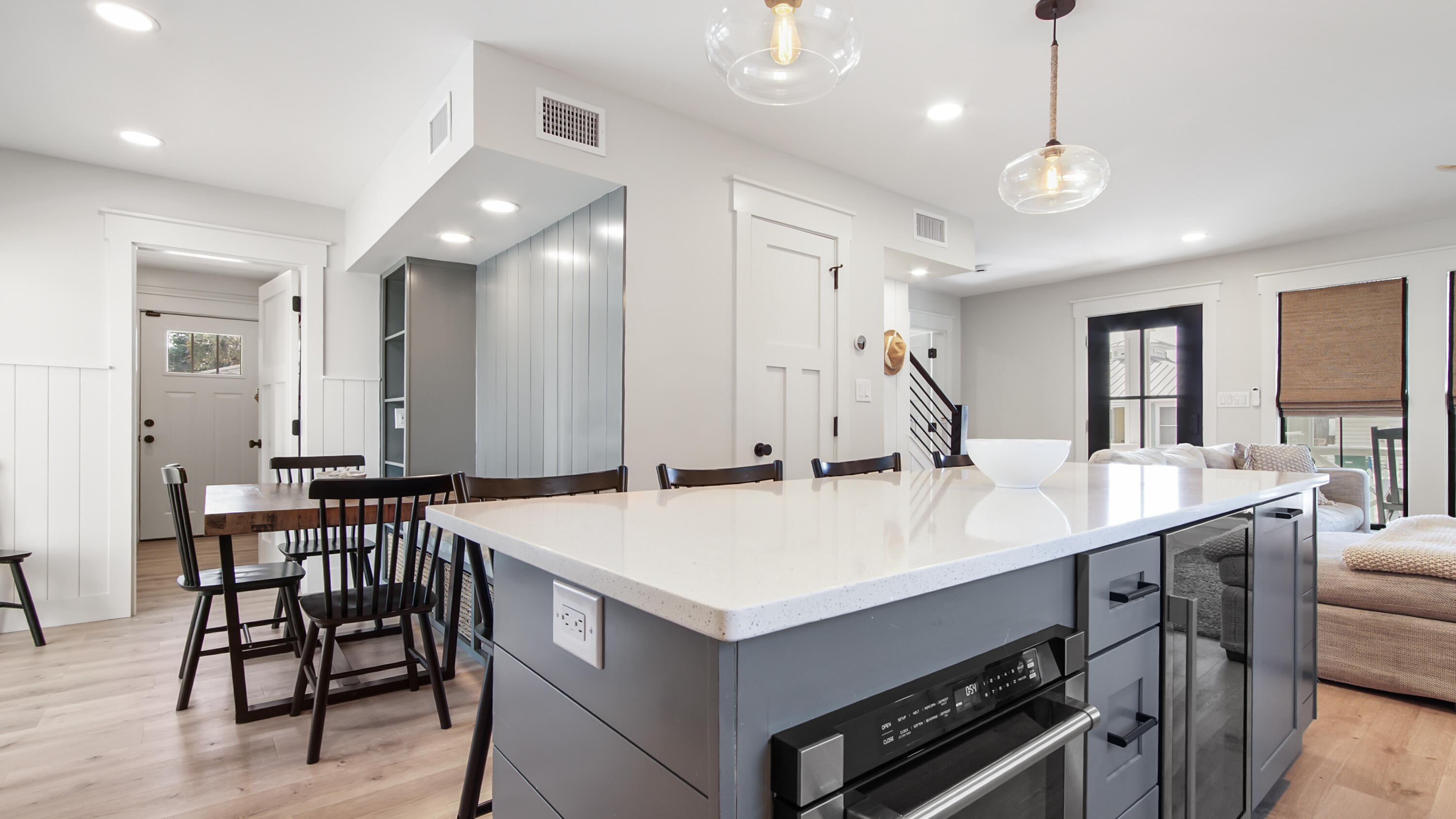 LAGUNA BEACH - Residential