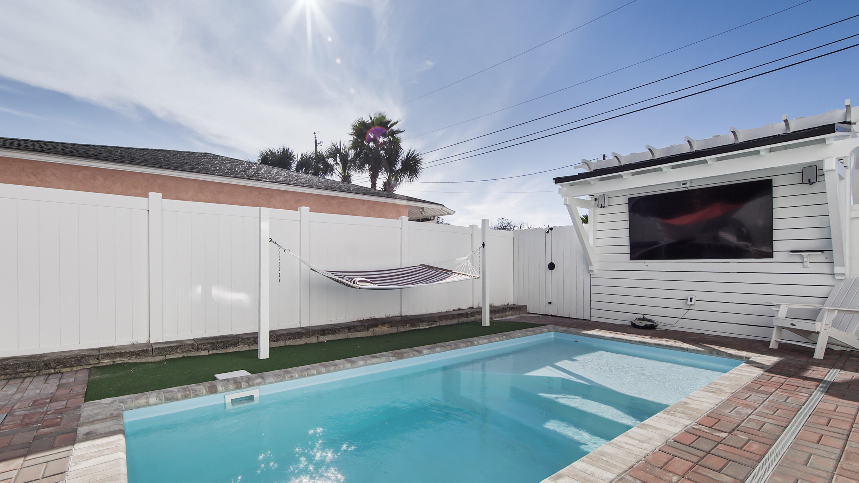 LAGUNA BEACH - Residential