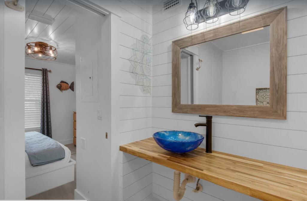 UNIT 107 SUMMERSPELL CONDO - Residential