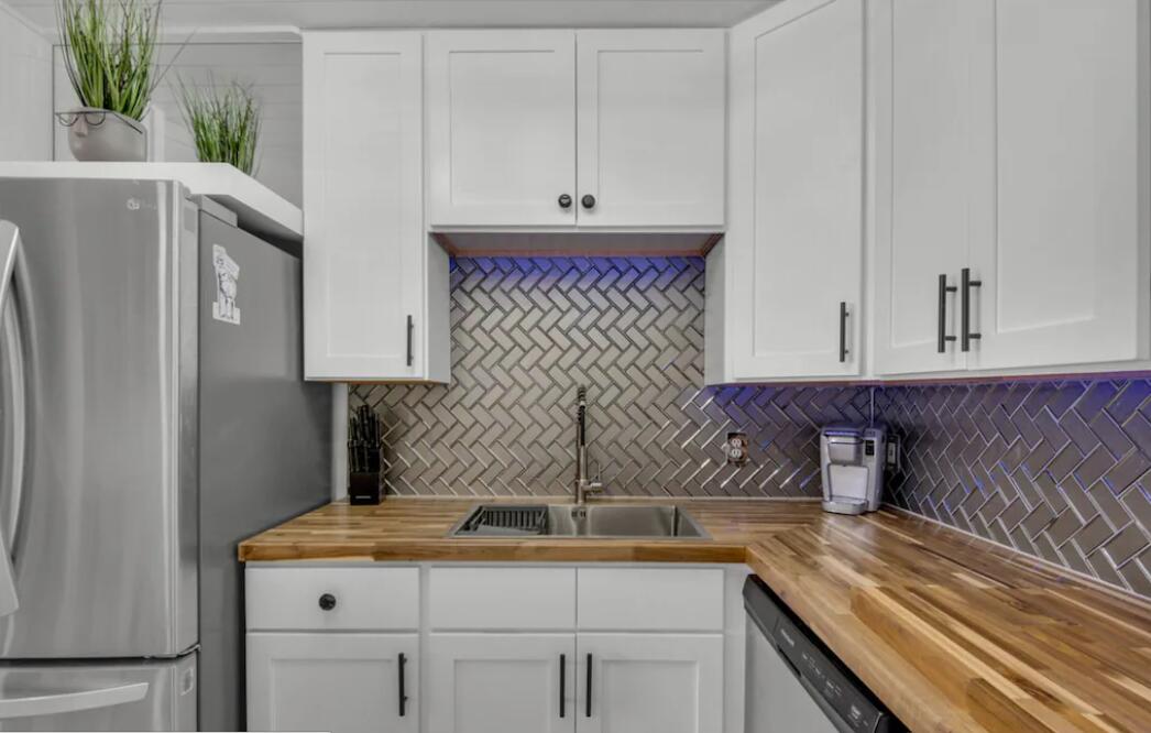 UNIT 107 SUMMERSPELL CONDO - Residential