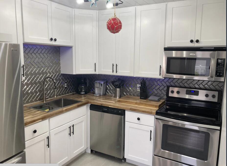 UNIT 107 SUMMERSPELL CONDO - Residential