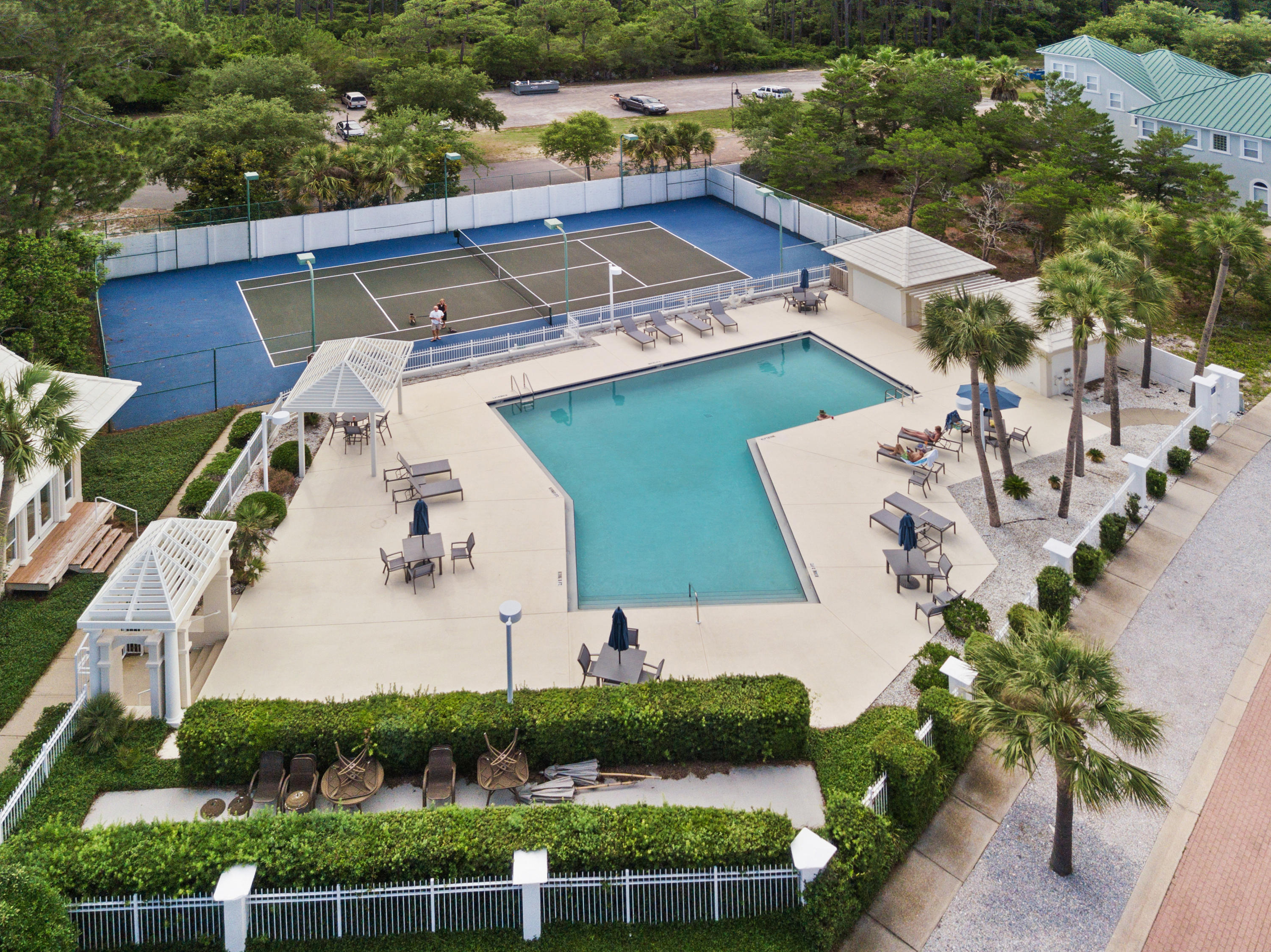 VILLAGE OF WHITE CLIFFS THE - Residential