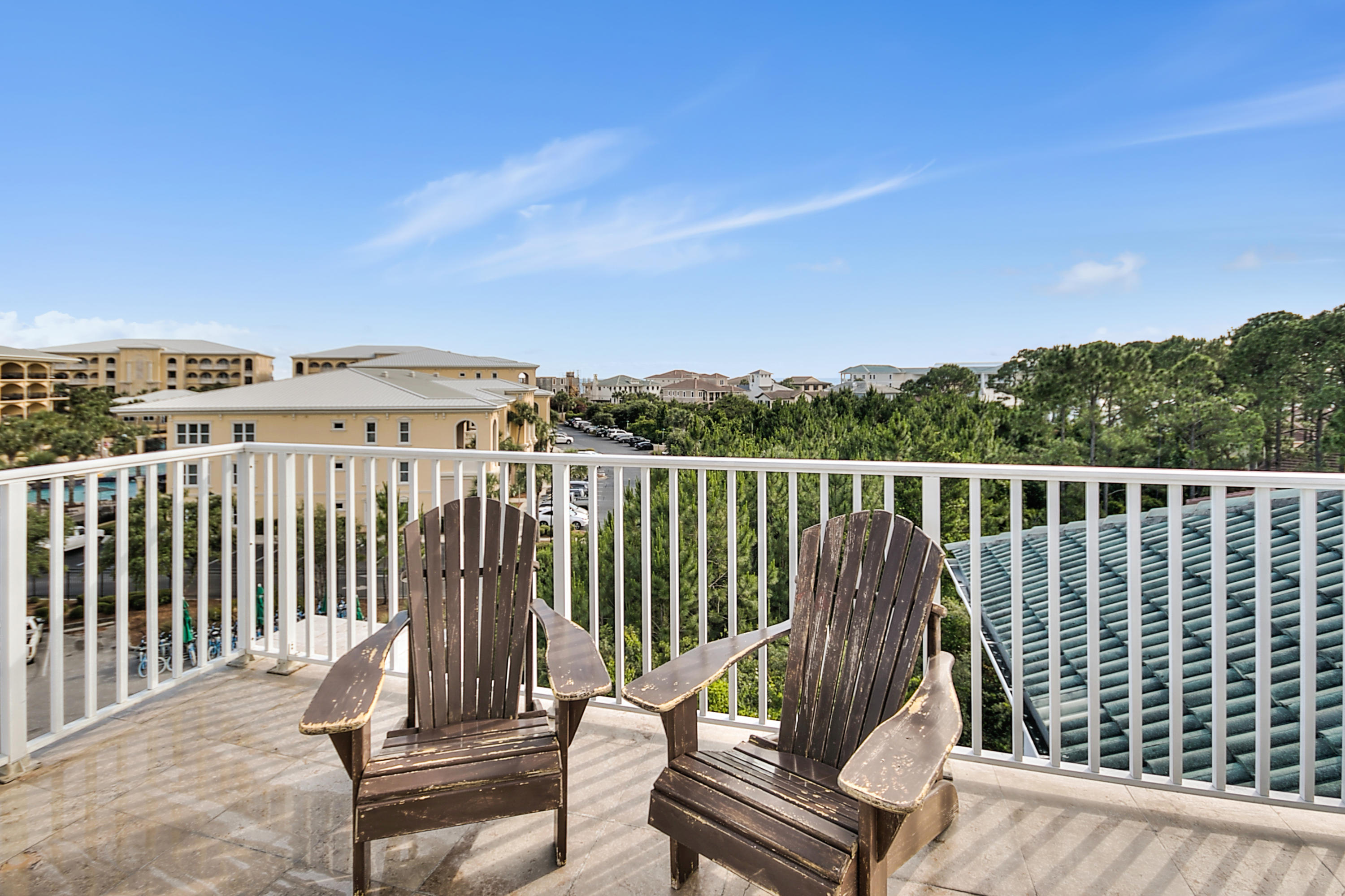 VILLAGE OF WHITE CLIFFS THE - Residential