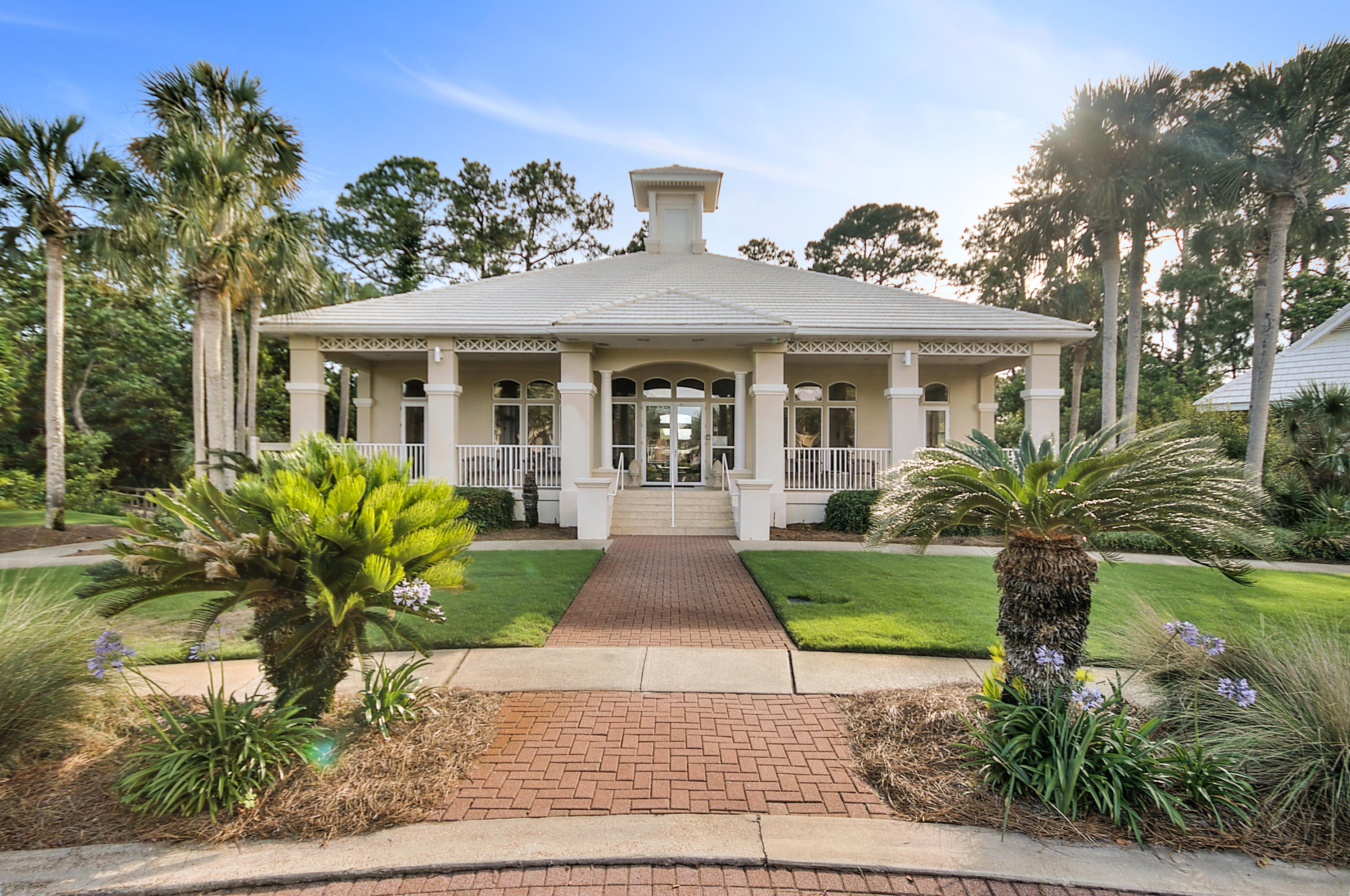 VILLAGE OF WHITE CLIFFS THE - Residential