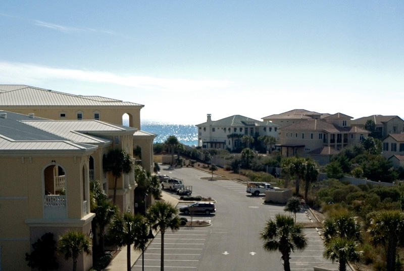 VILLAGE OF WHITE CLIFFS THE - Residential