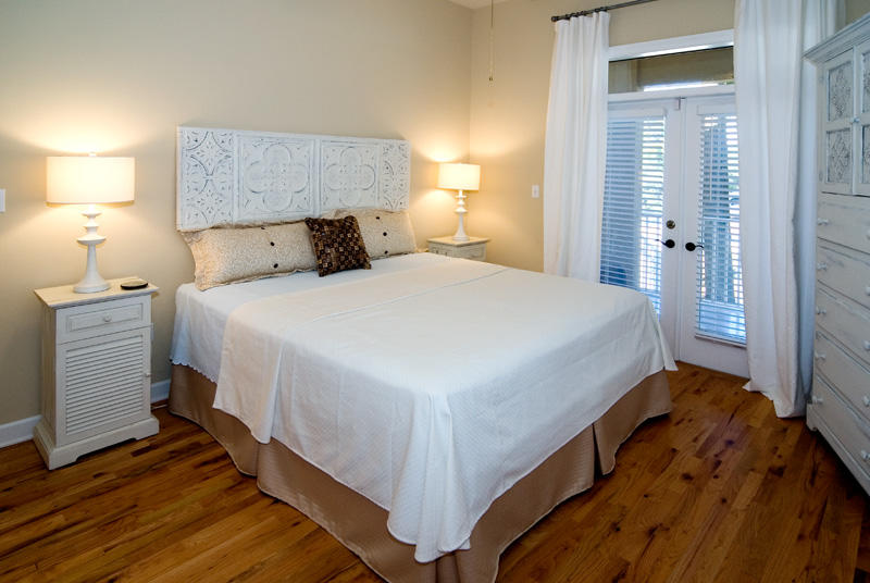 VILLAGE OF WHITE CLIFFS THE - Residential