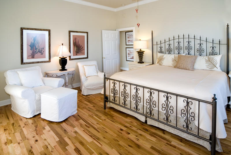 VILLAGE OF WHITE CLIFFS THE - Residential