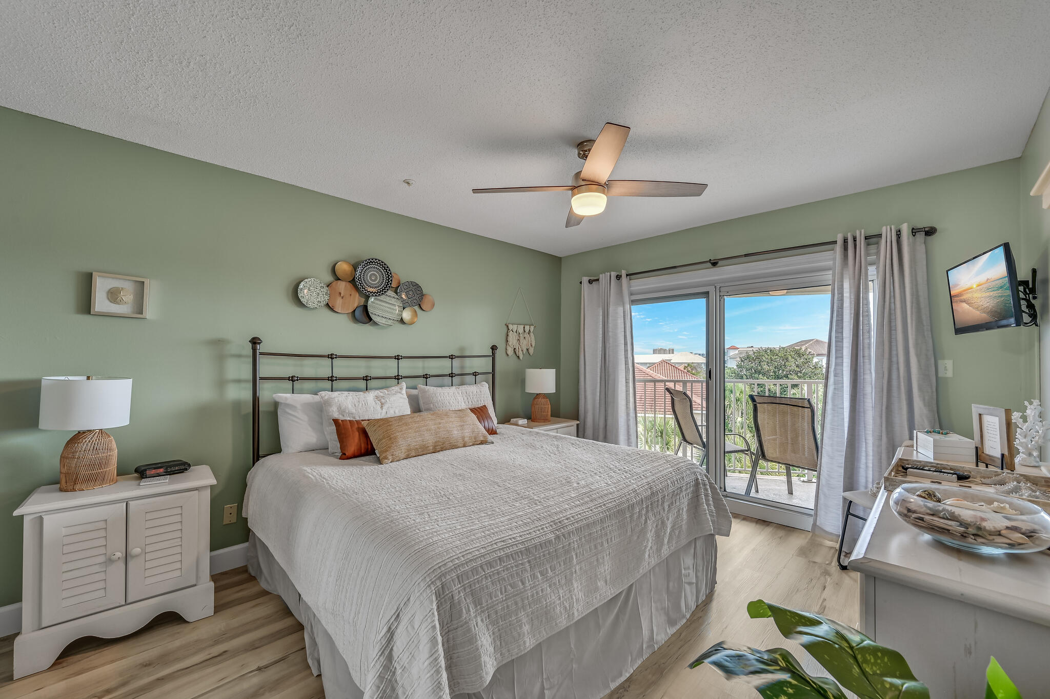 MARAVILLA CONDO 3 - Residential