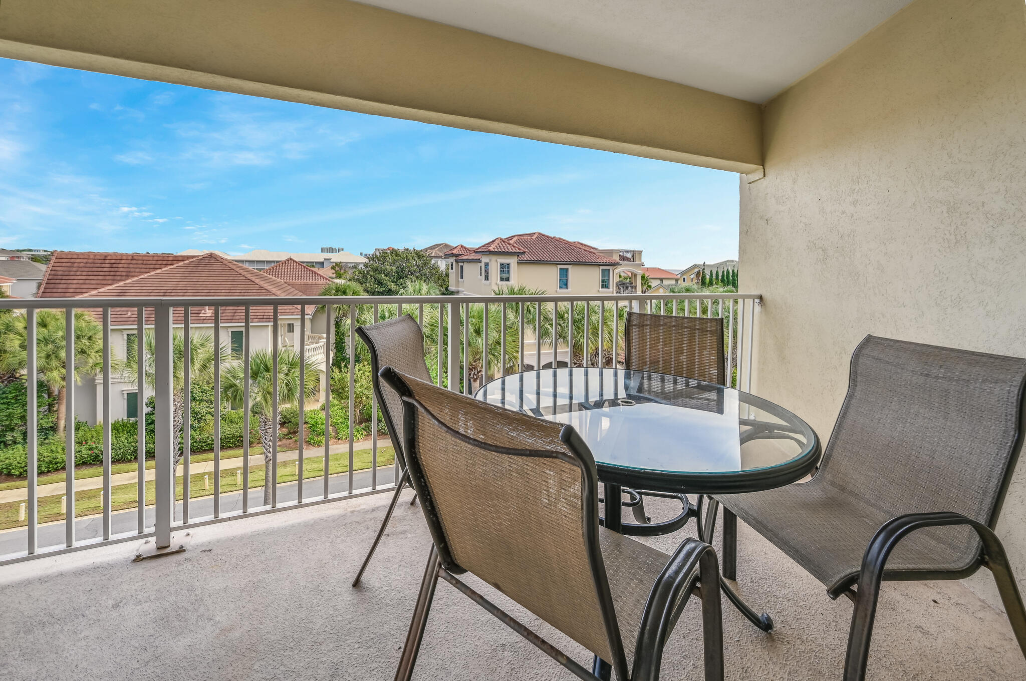 MARAVILLA CONDO 3 - Residential