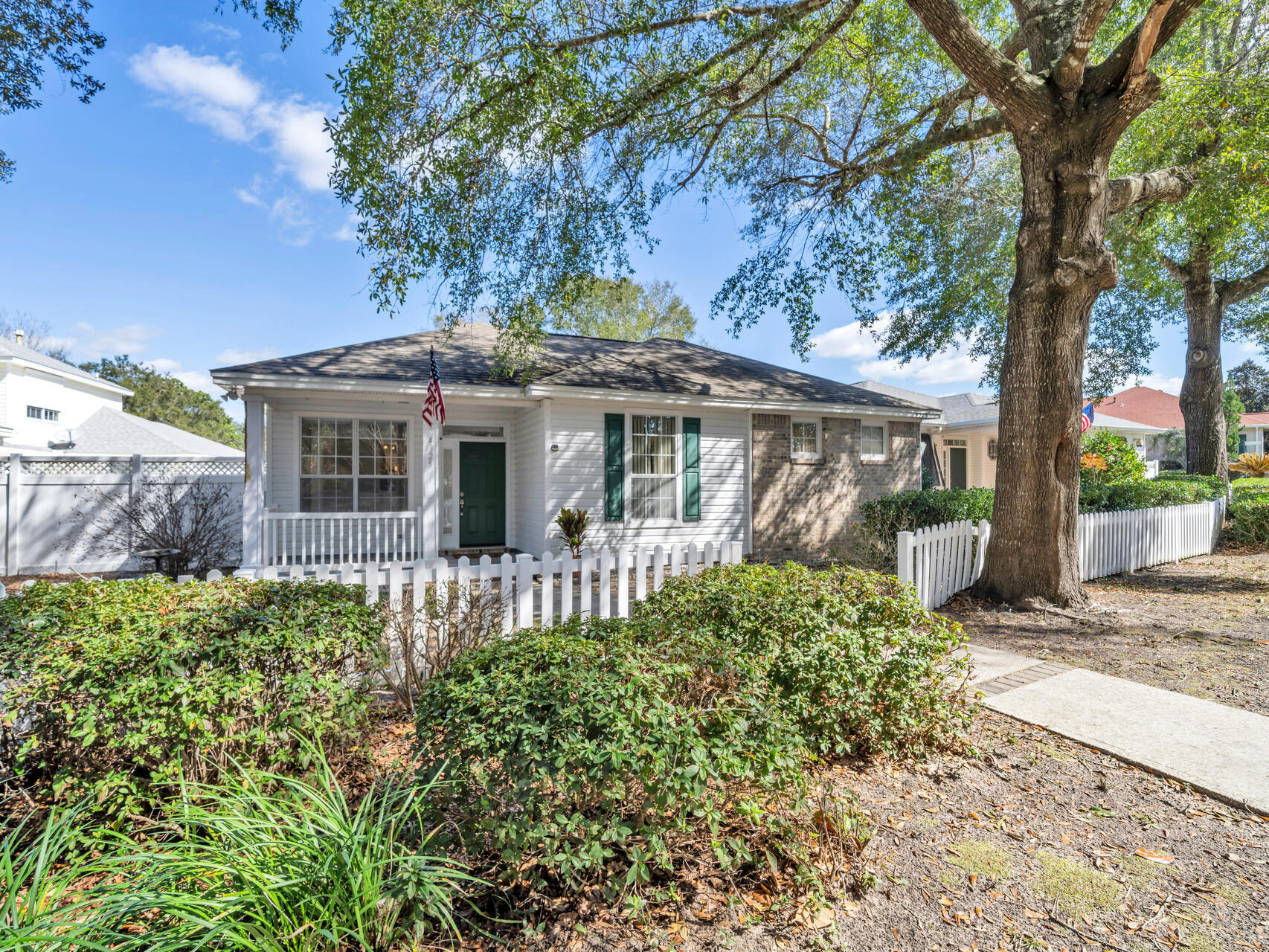 MAGNOLIA PLANTATION AT BLUEWATER BAY - Residential