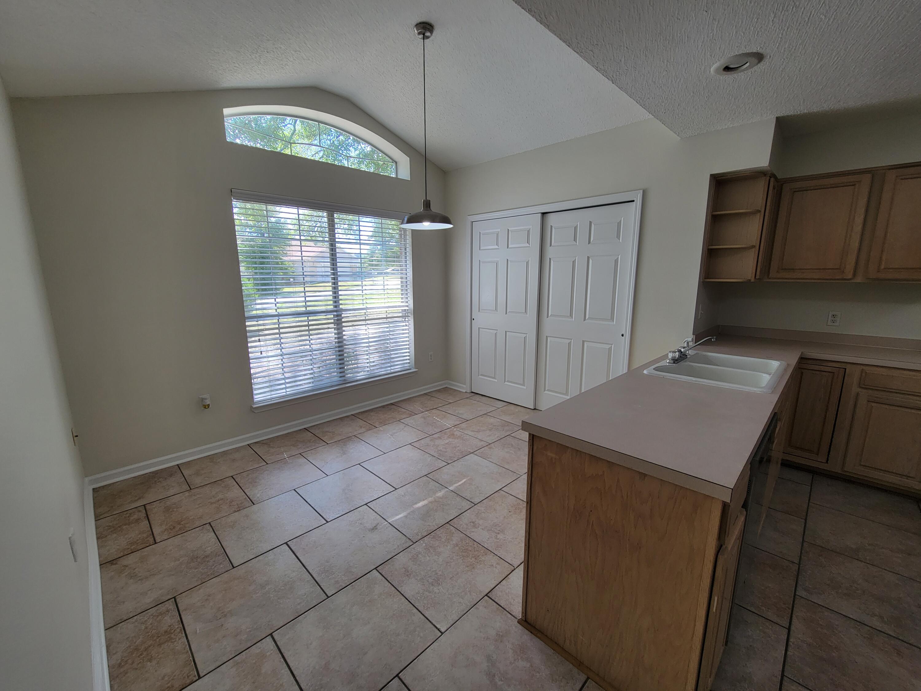 HIDDEN LAKES ESTATES - Residential