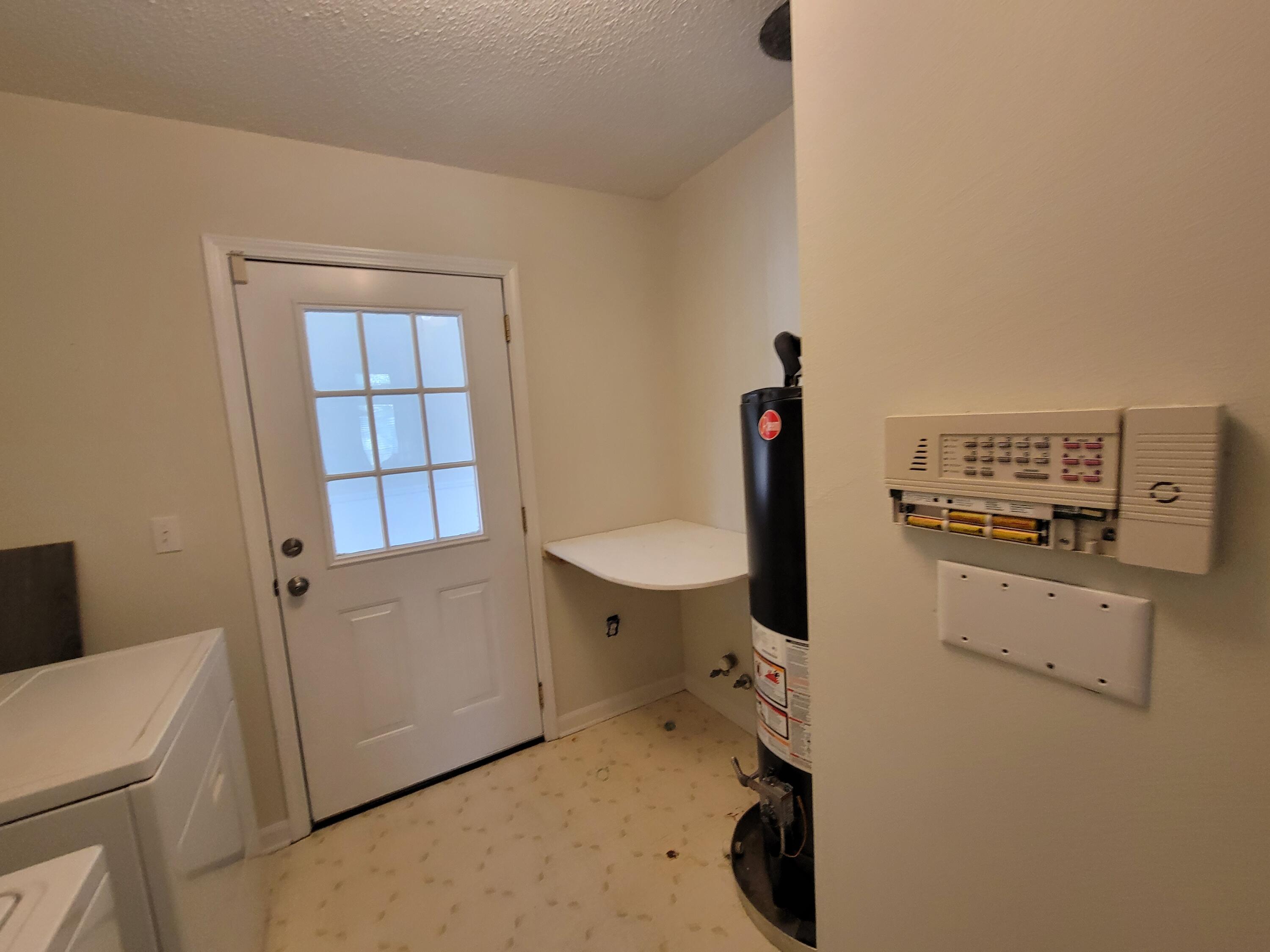 HIDDEN LAKES ESTATES - Residential