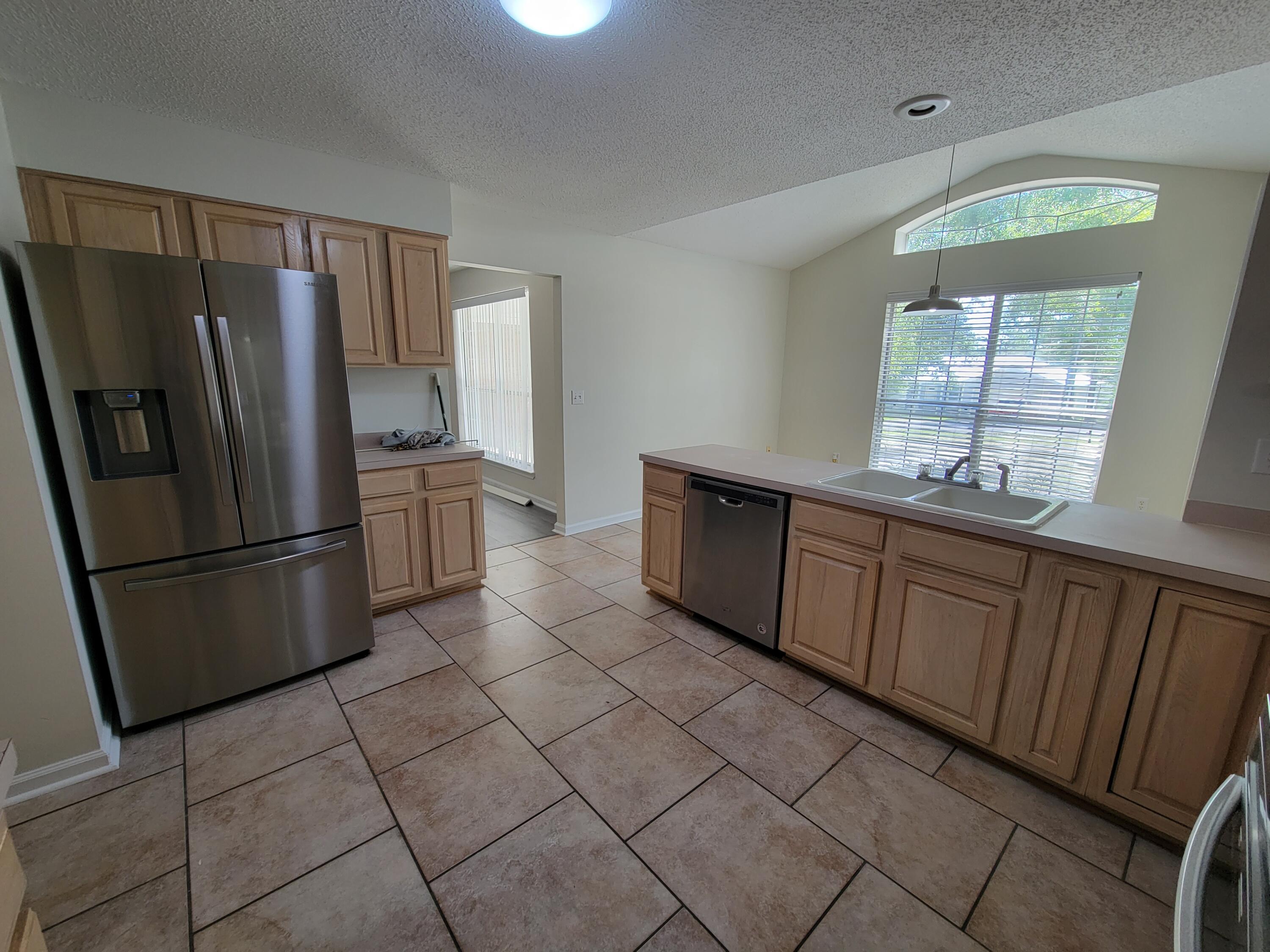 HIDDEN LAKES ESTATES - Residential