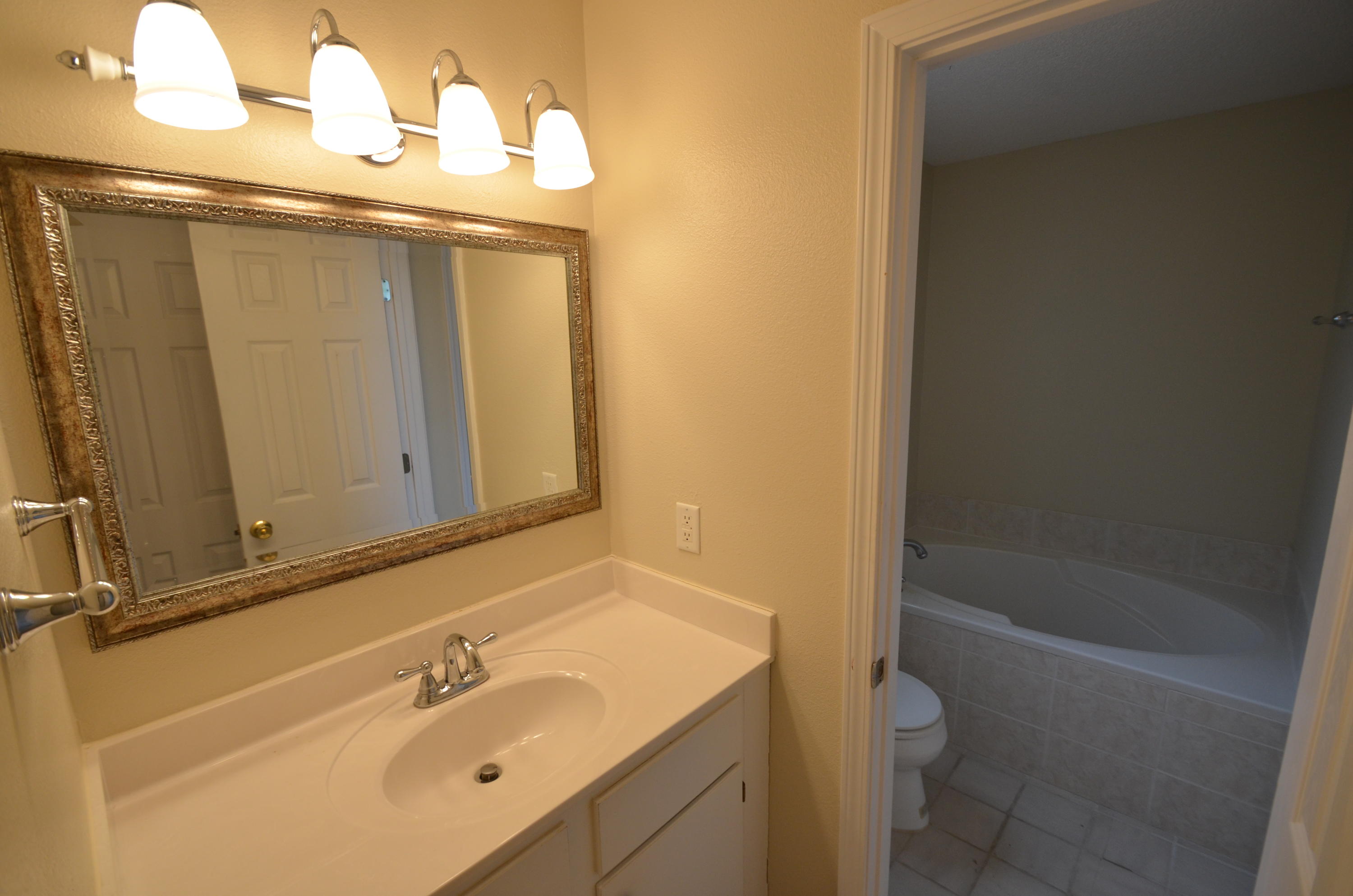 CRESCENT SHORES - Residential Lease